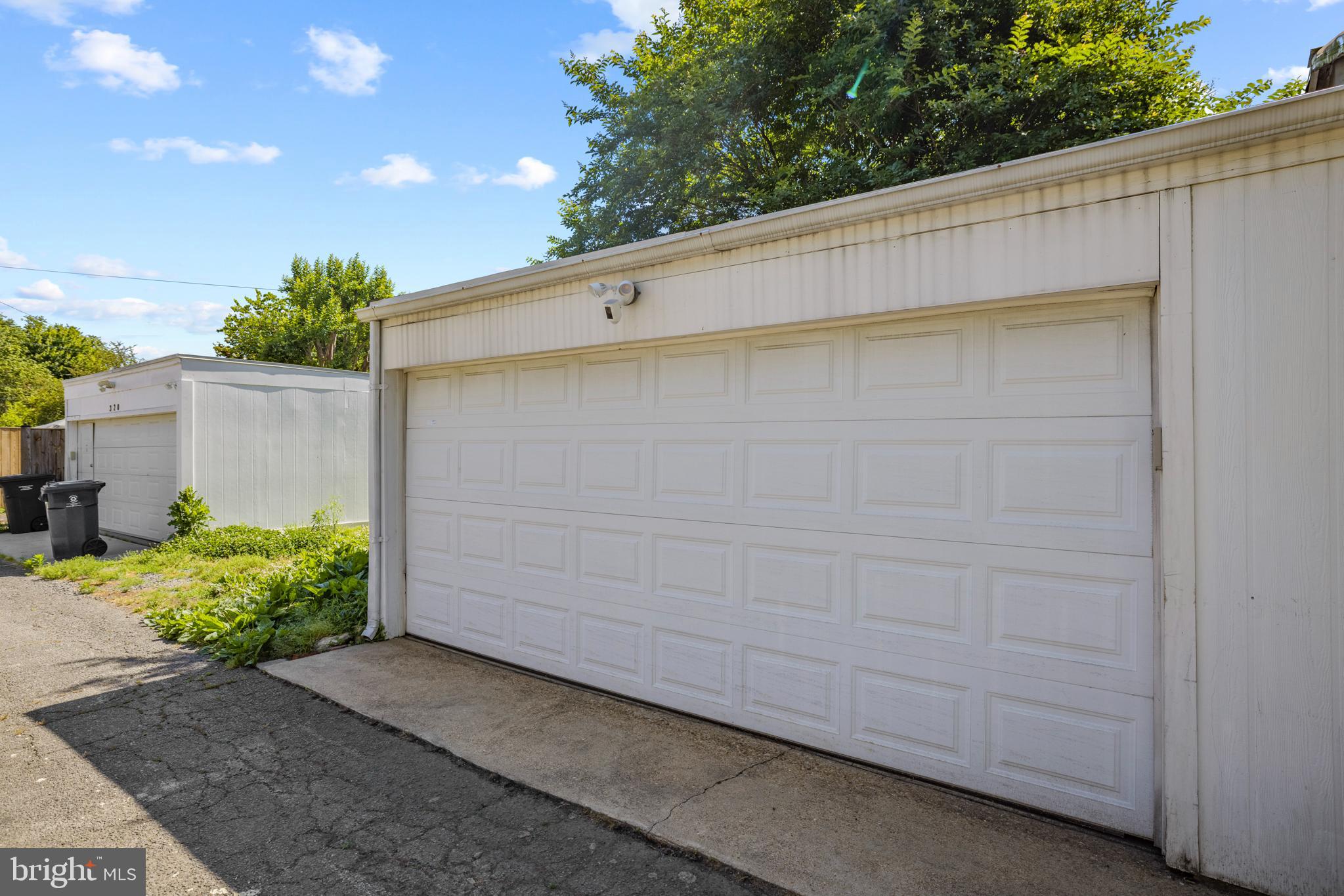 HISTORIC OLD TOWN - Residential Lease