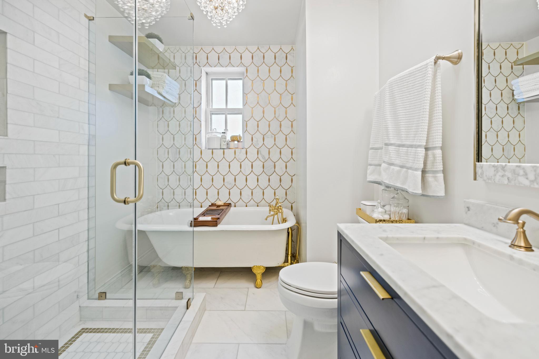 HISTORIC OLD TOWN - Residential Lease