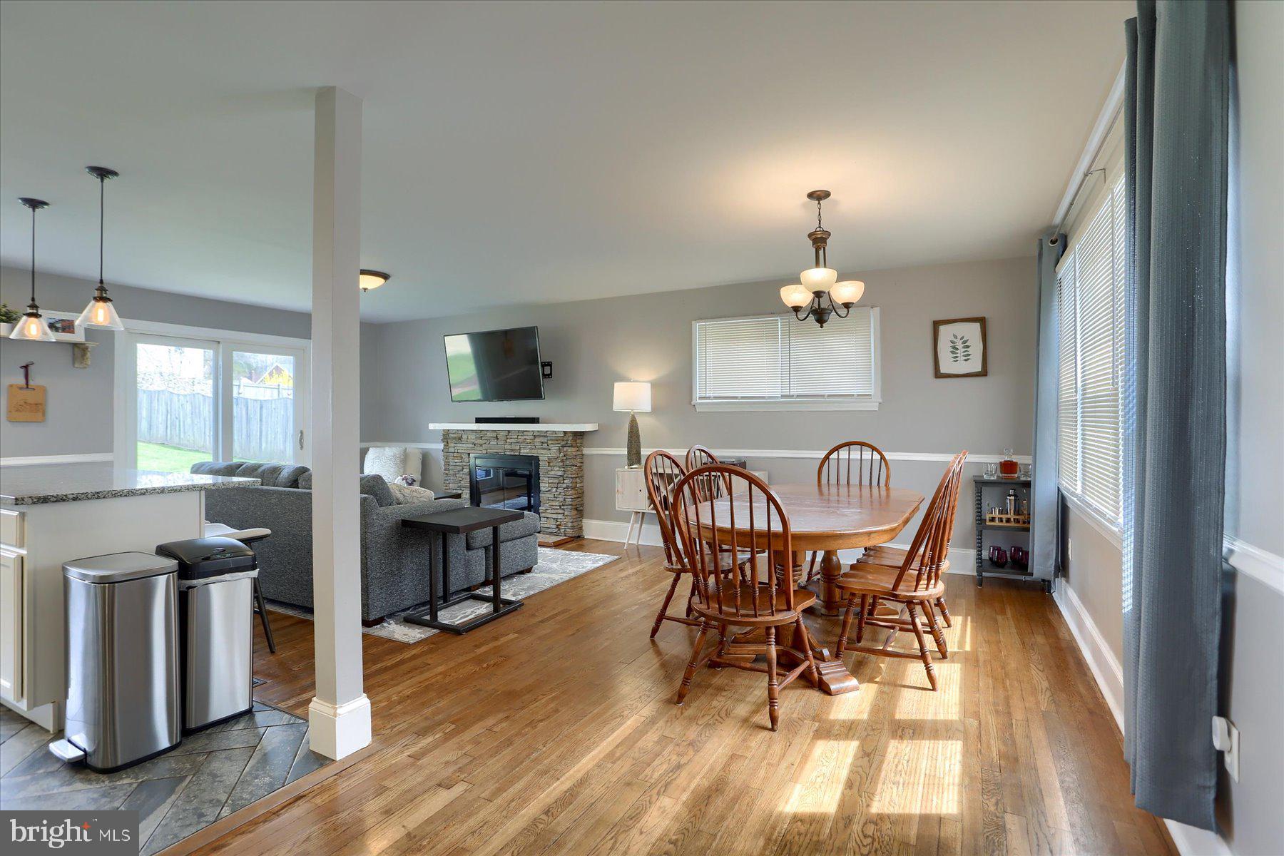 LENKER MANOR - Residential