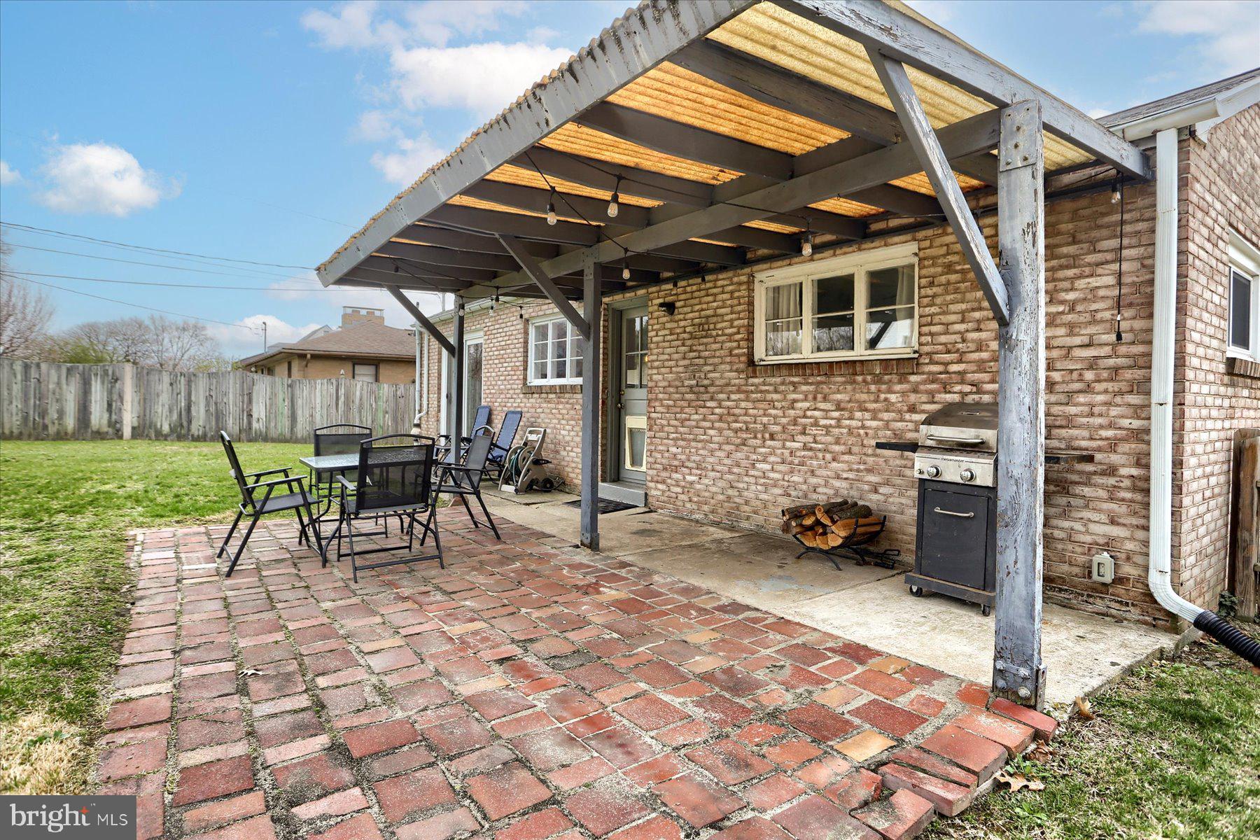 LENKER MANOR - Residential