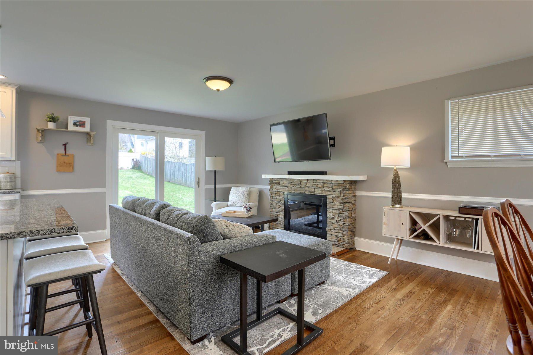 LENKER MANOR - Residential