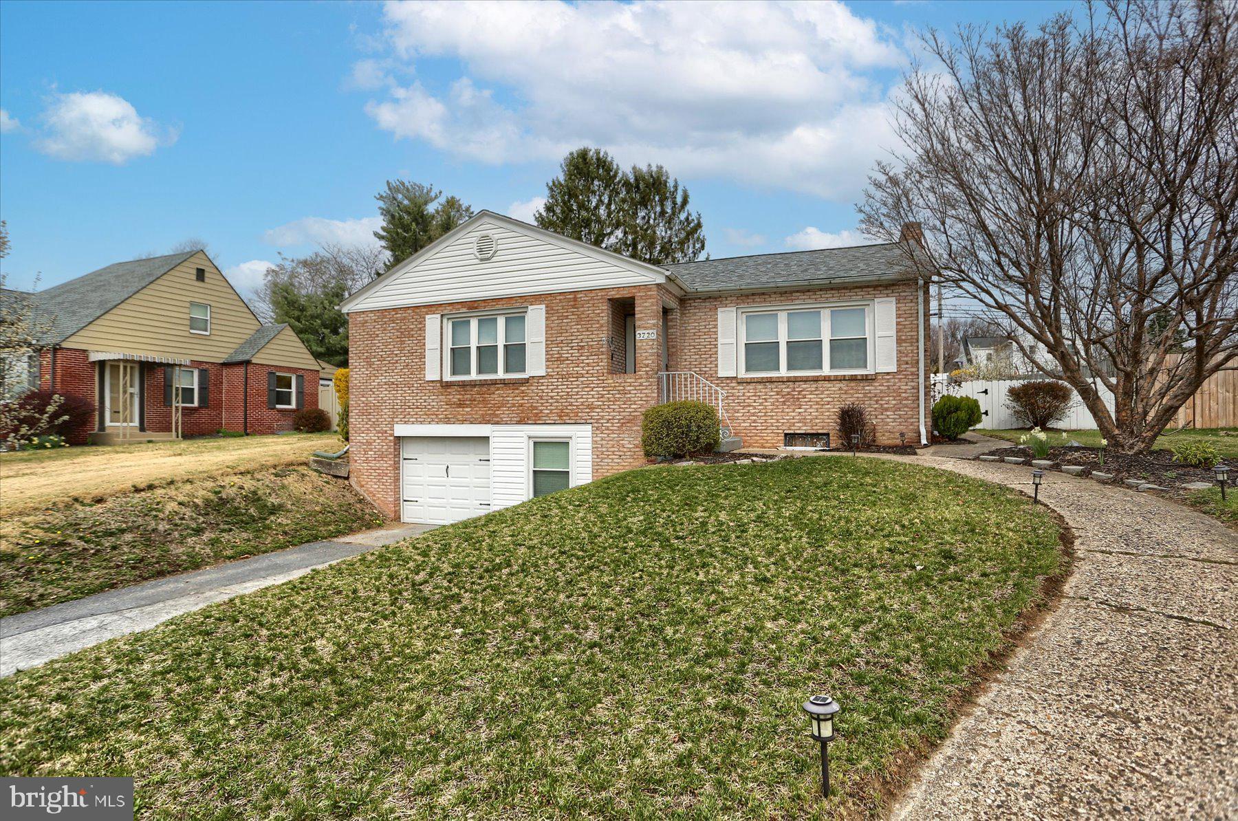 LENKER MANOR - Residential