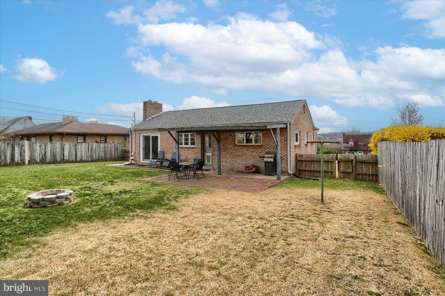 LENKER MANOR - Residential