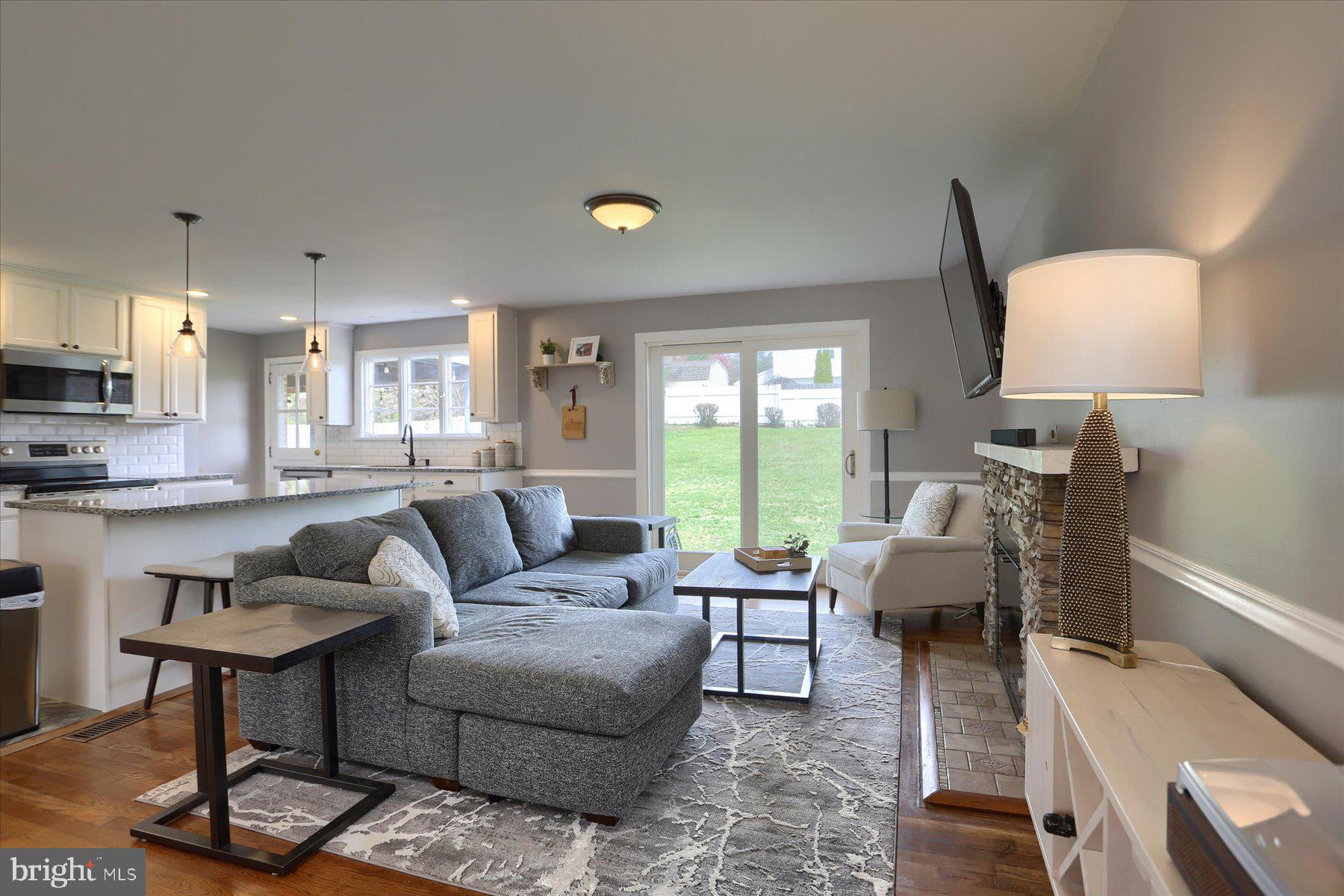 LENKER MANOR - Residential