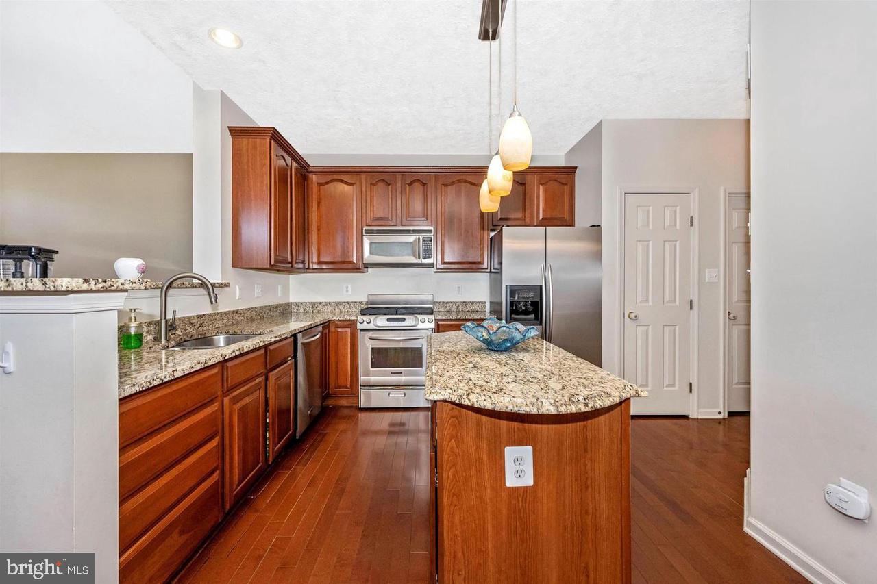 DEARBOUGHT - Residential Lease