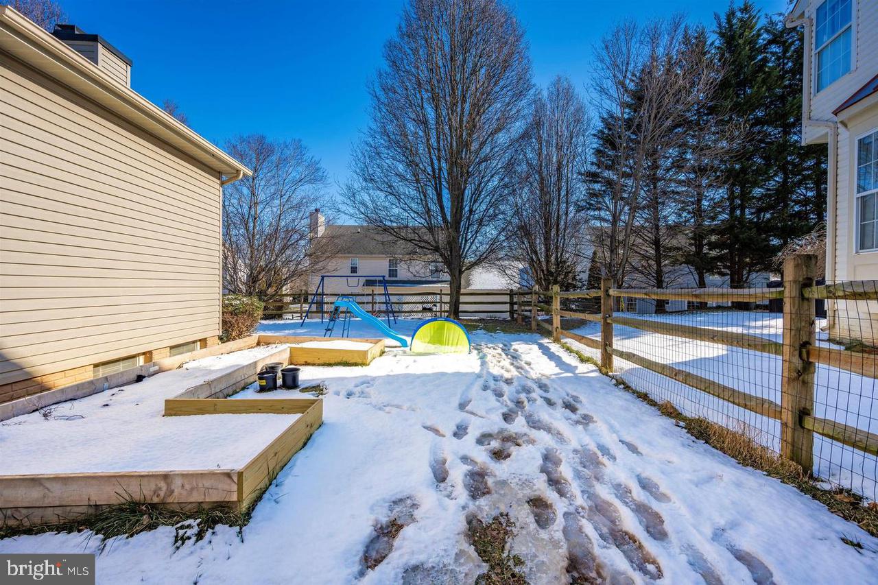 DEARBOUGHT - Residential Lease