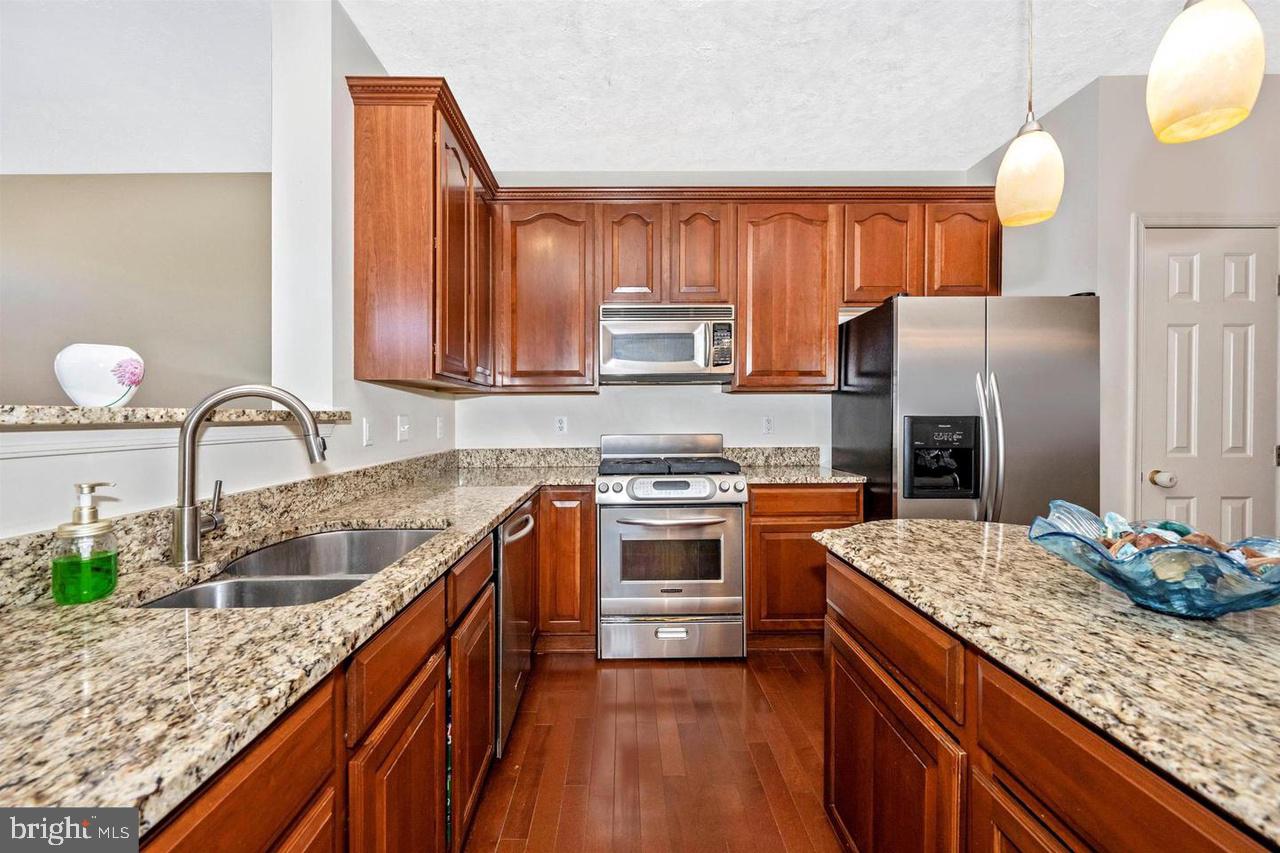 DEARBOUGHT - Residential Lease