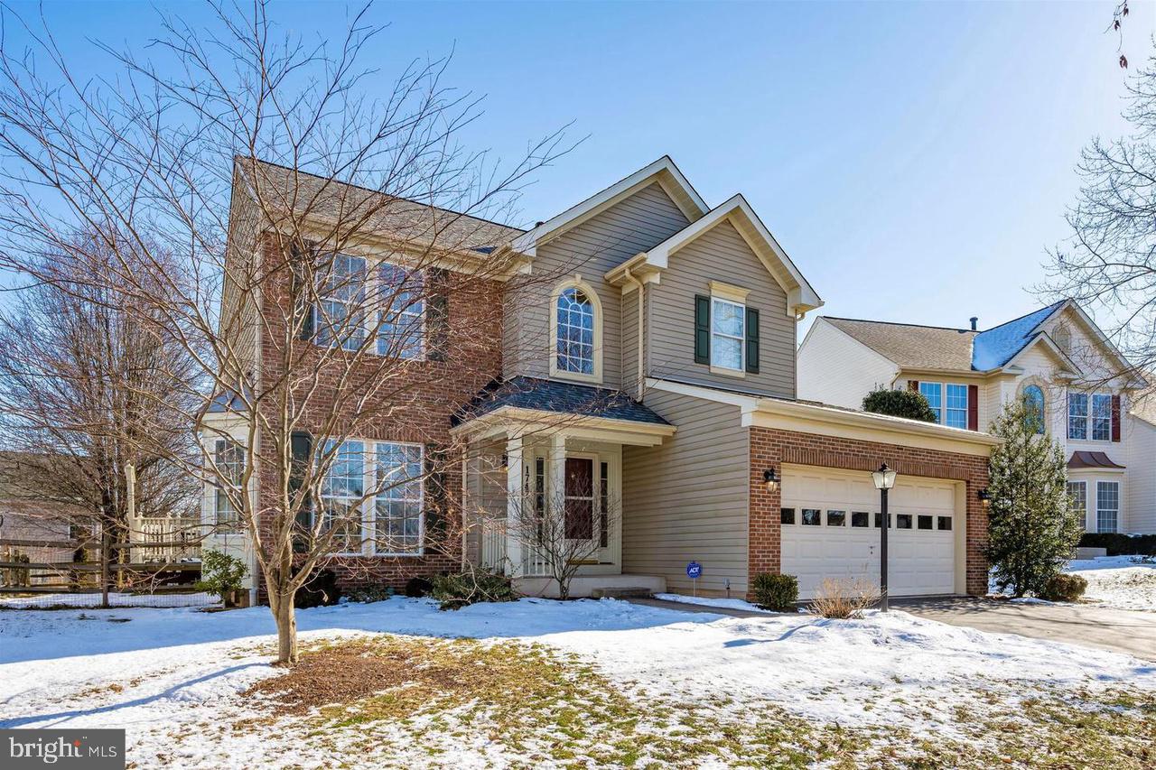 DEARBOUGHT - Residential Lease