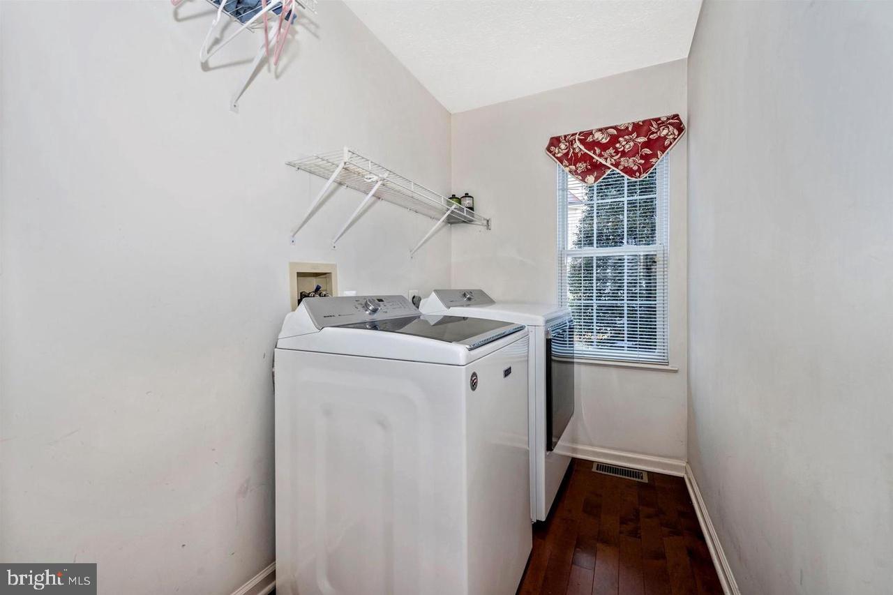 DEARBOUGHT - Residential Lease