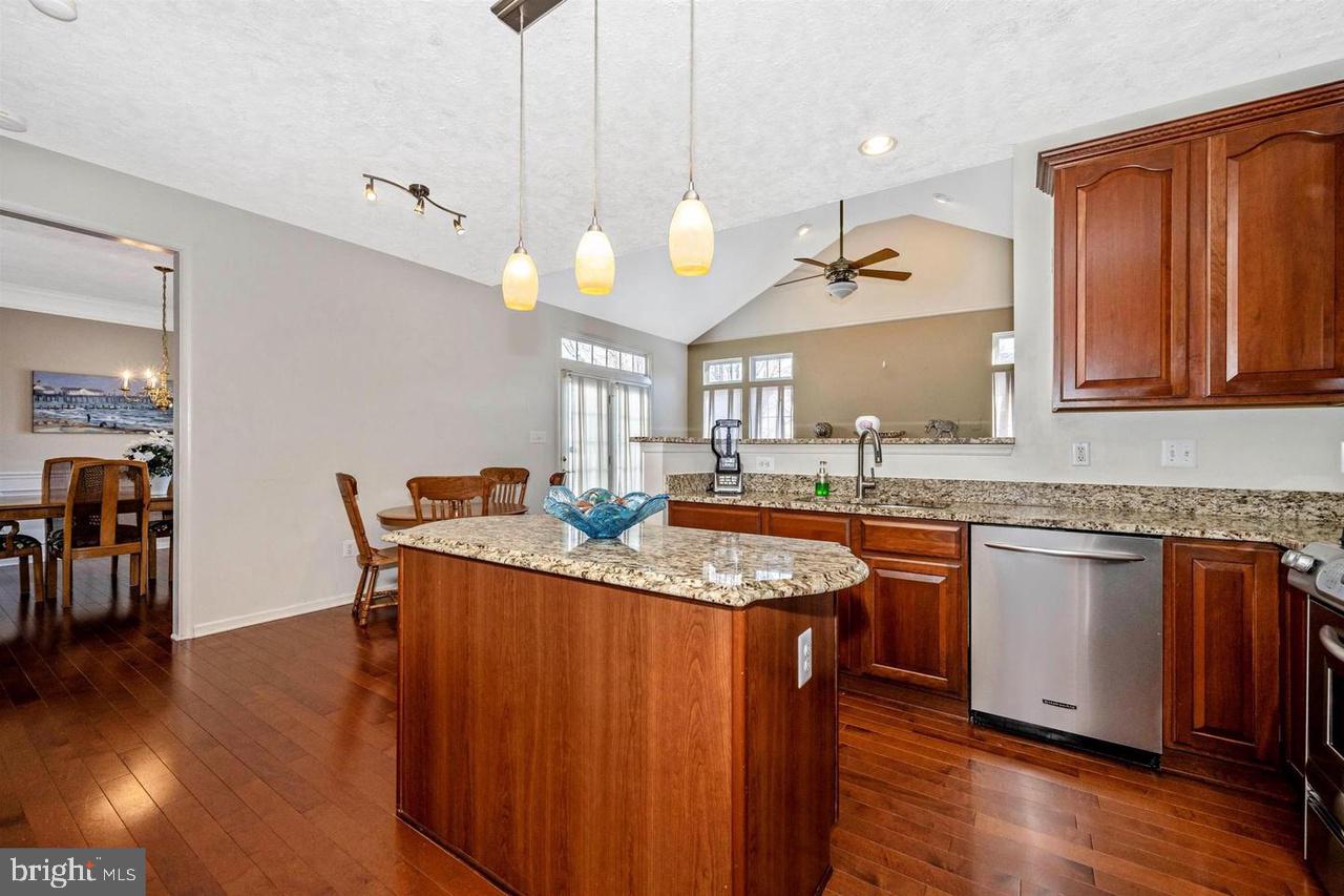 DEARBOUGHT - Residential Lease