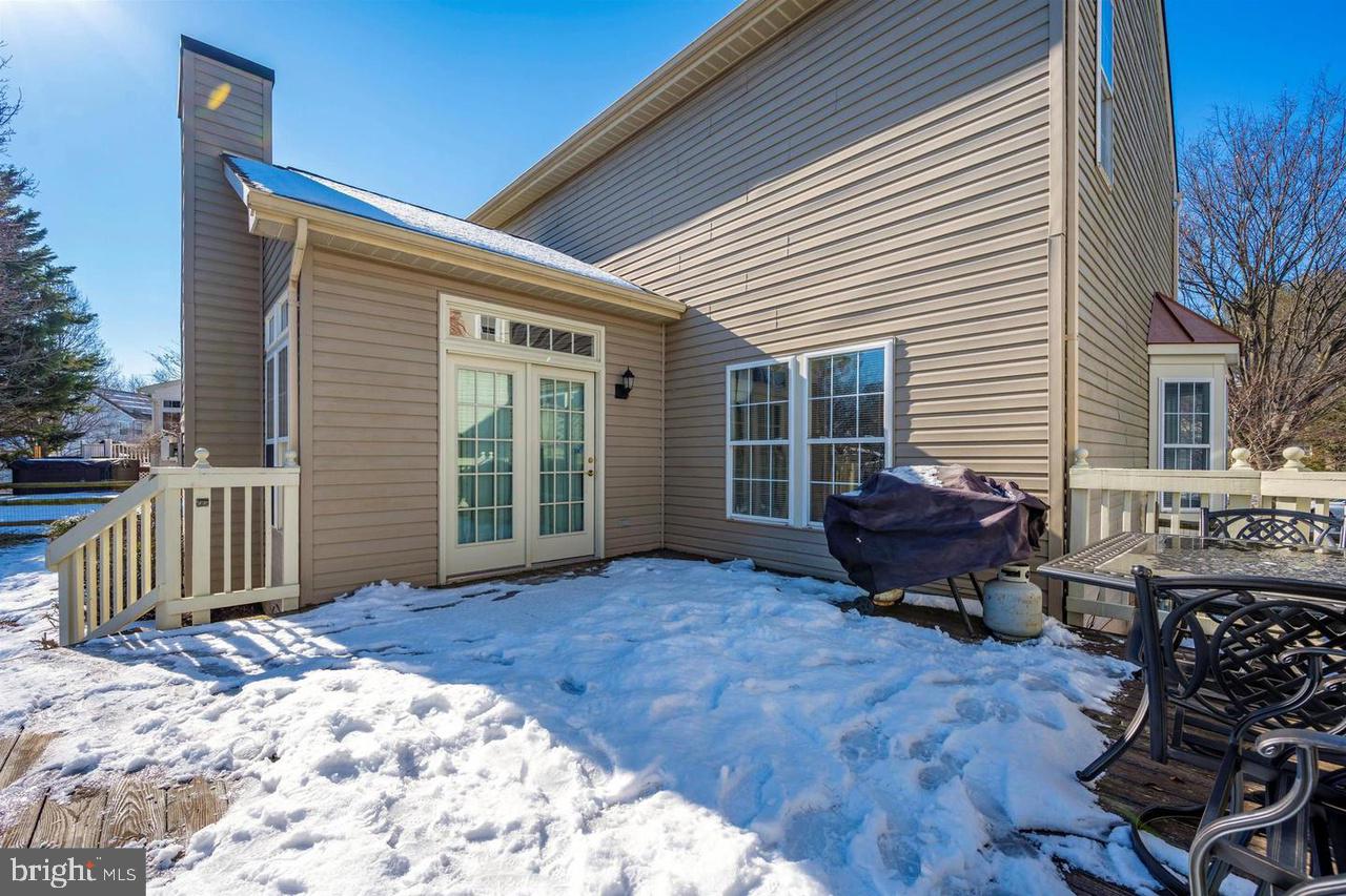 DEARBOUGHT - Residential Lease