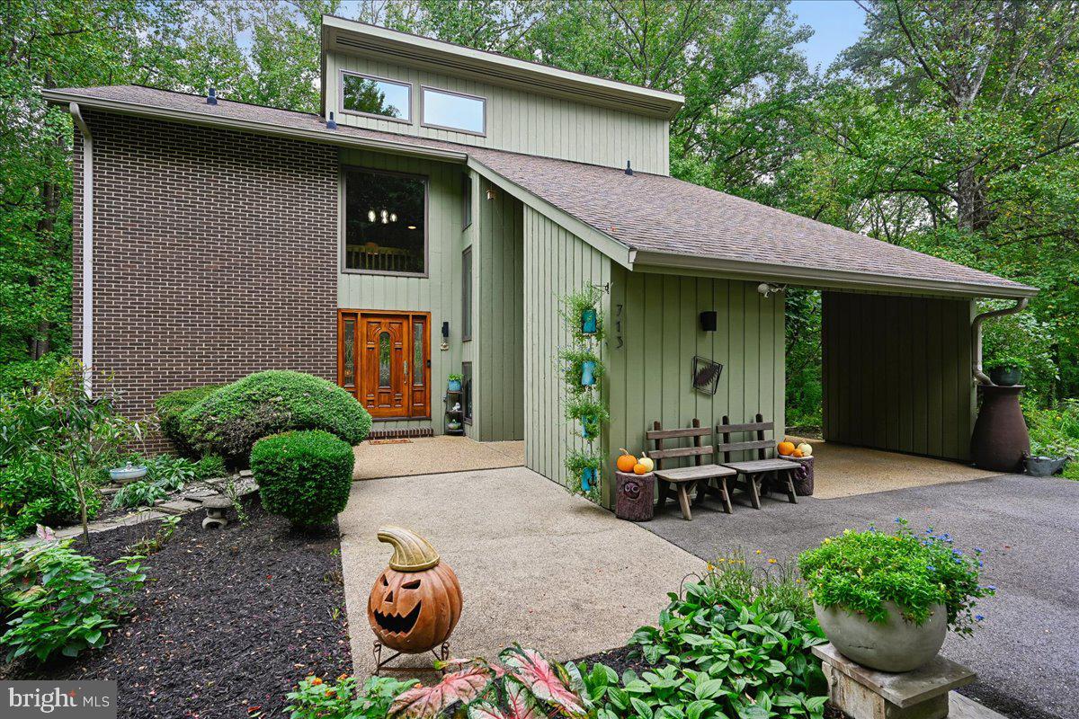 713 HARRISBURG DRIVE - Photo 2