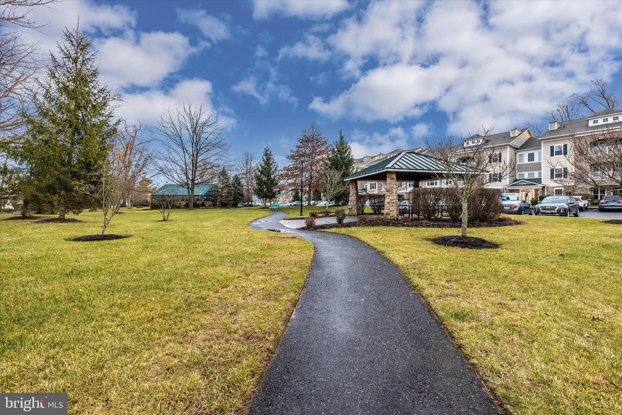 WYNDHAM COMMON - Residential