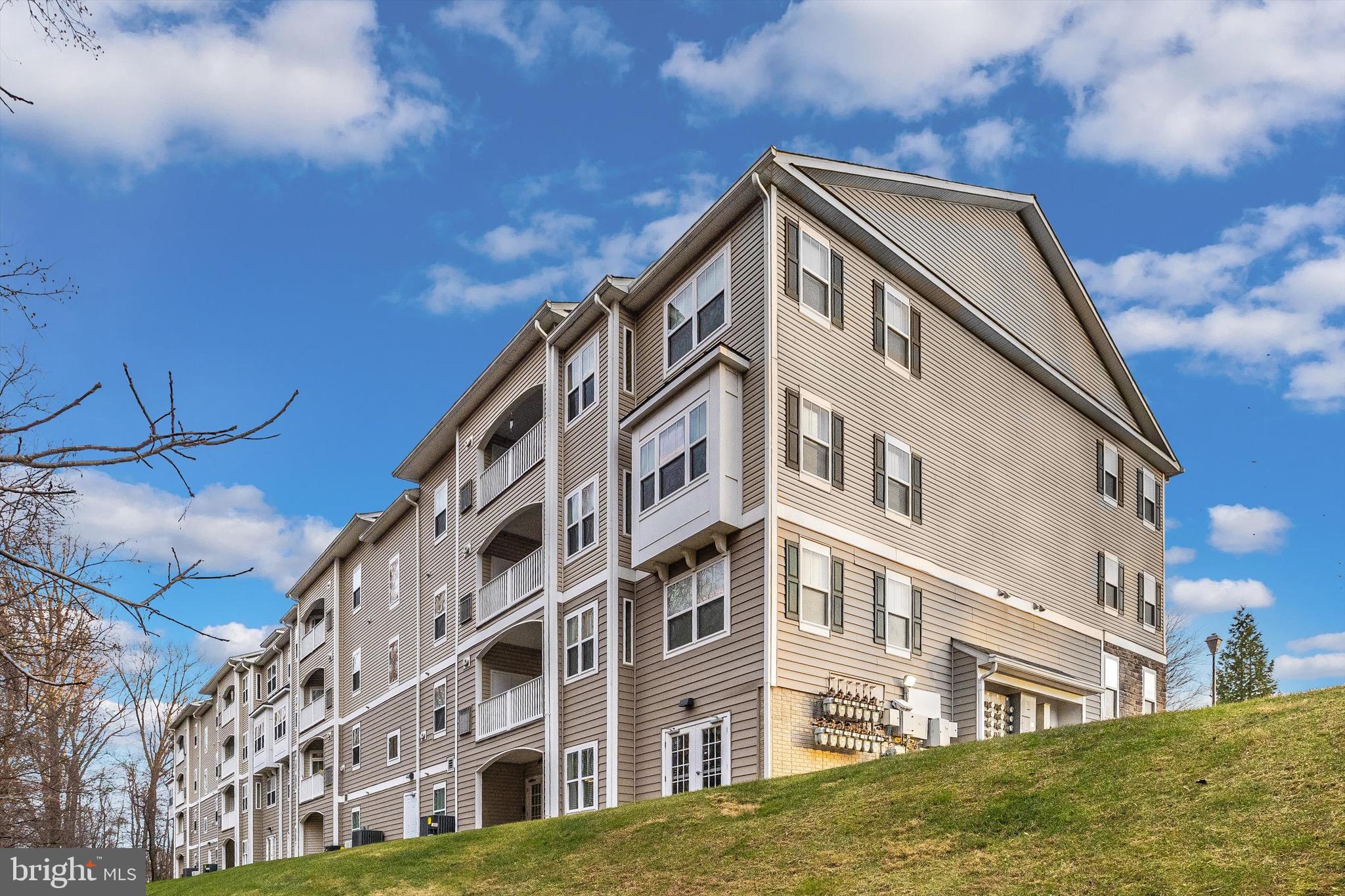 WYNDHAM COMMON - Residential