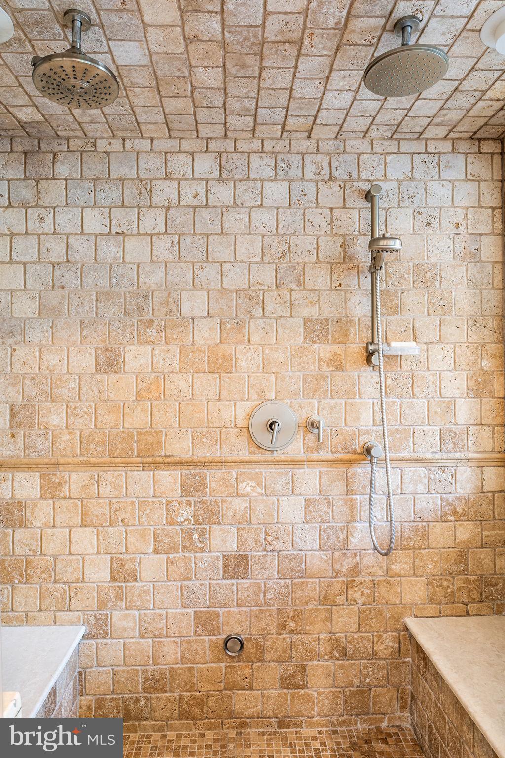 BELLA VISTA - Residential