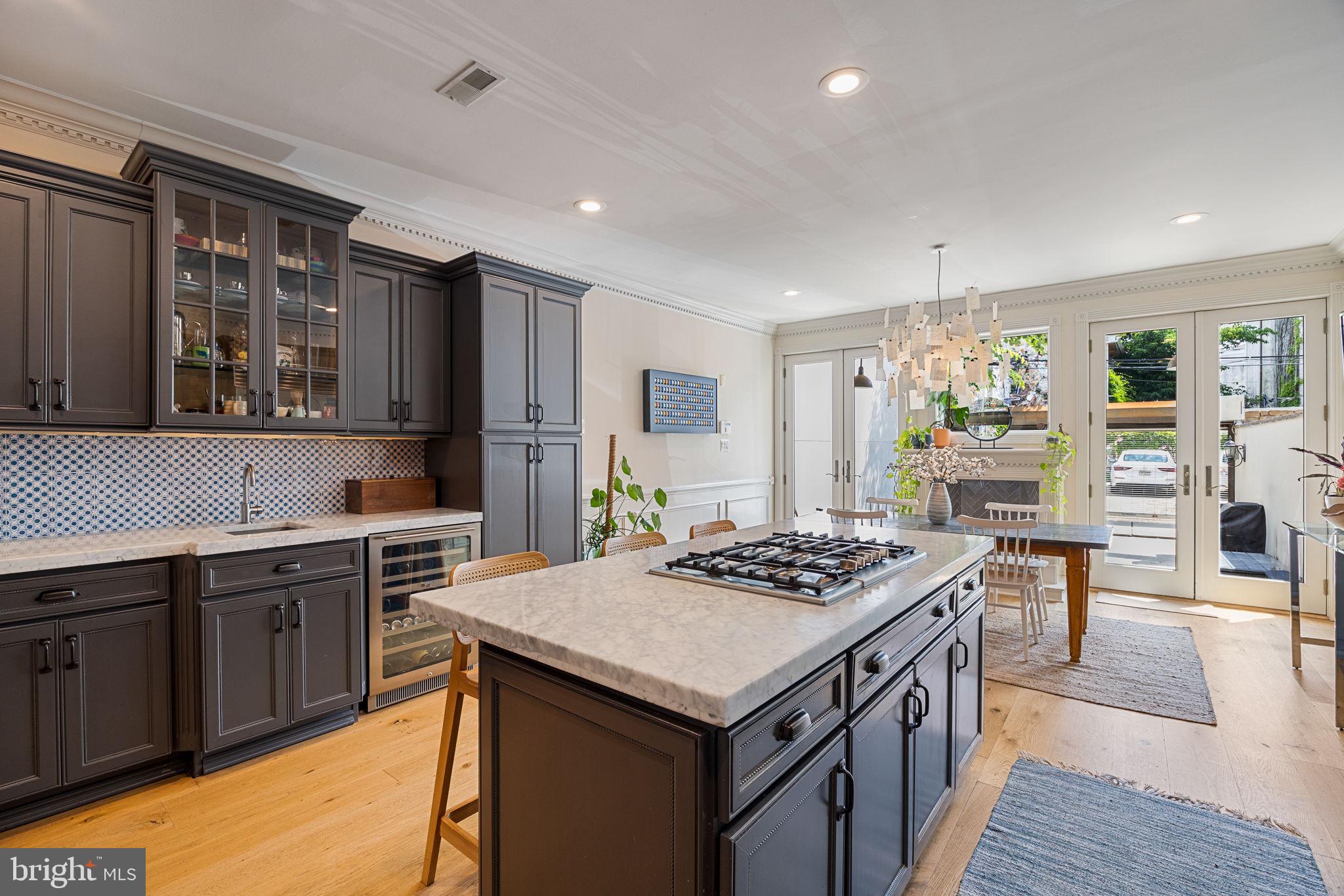 BELLA VISTA - Residential