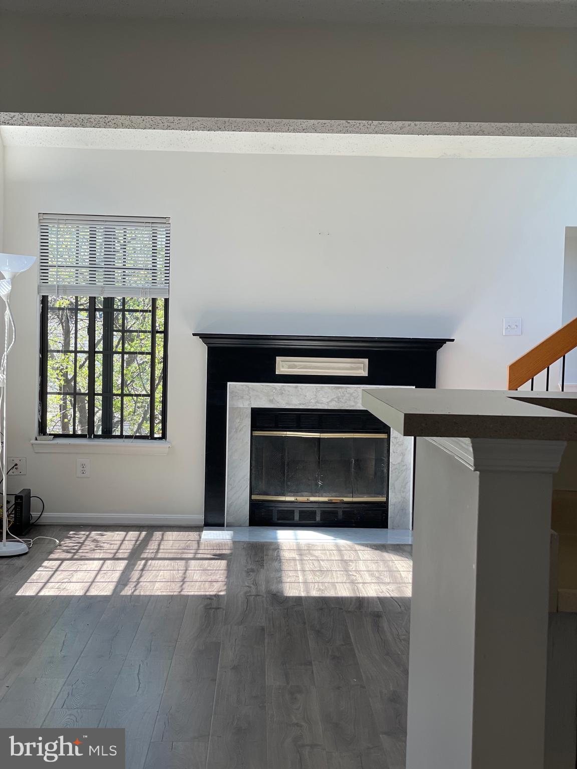 TIERS AT MANCHESTER LAKE - Residential Lease