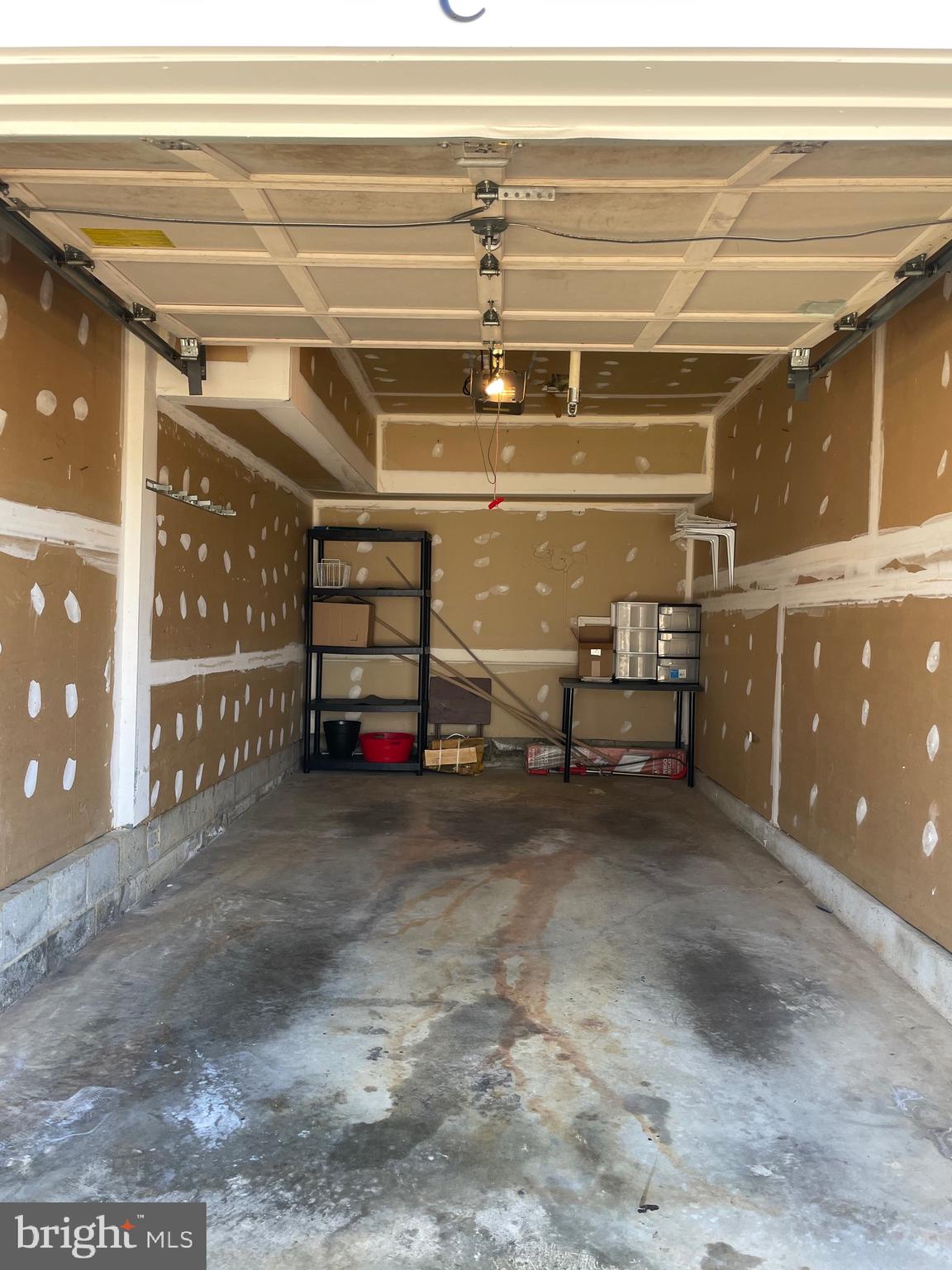 TIERS AT MANCHESTER LAKE - Residential Lease