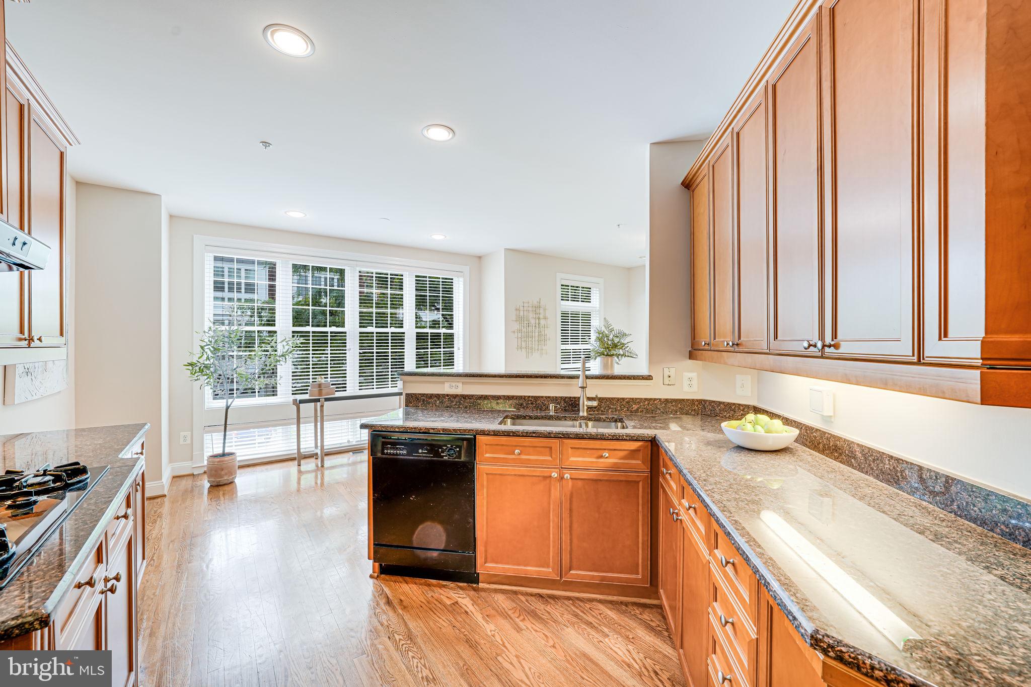 WEST MARKET - Residential