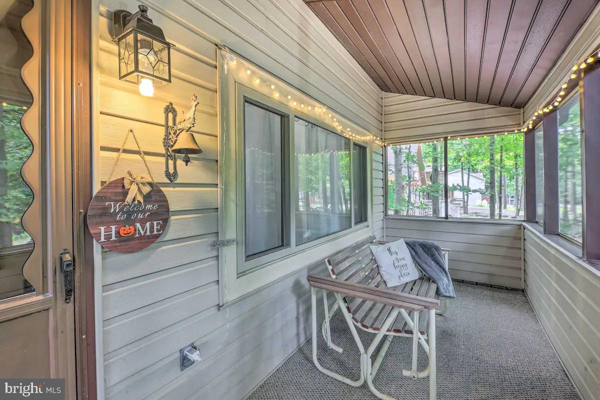 ARROWHEAD LAKES - Residential