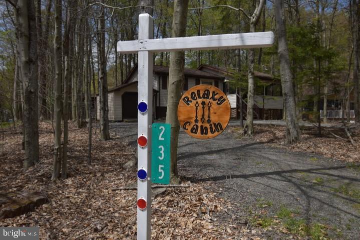 ARROWHEAD LAKES - Residential