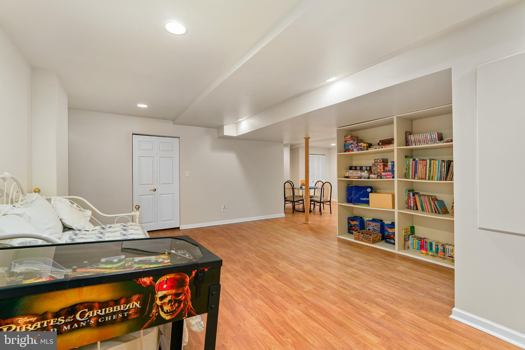 FOREST KNOLL - Residential