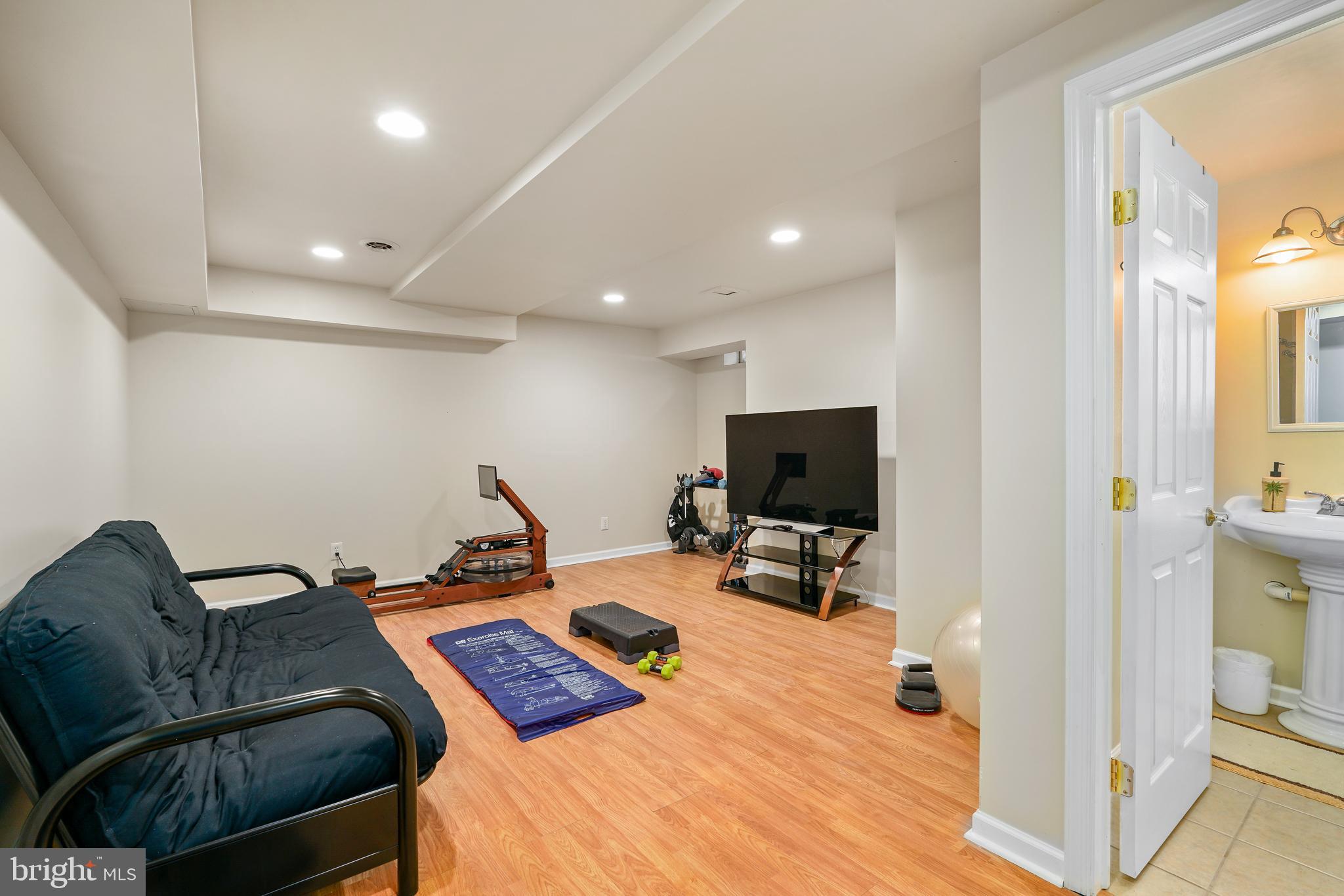 FOREST KNOLL - Residential