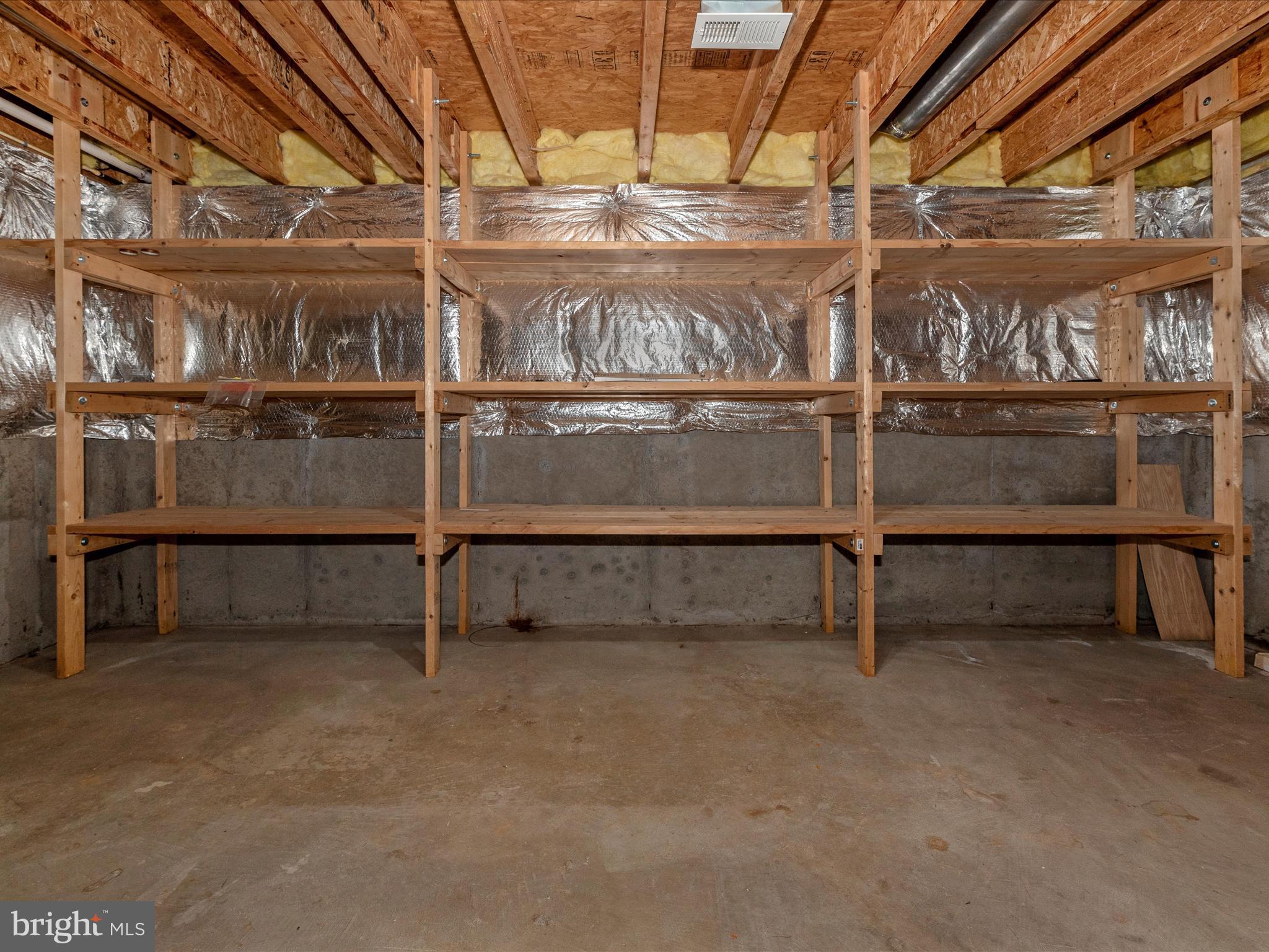 WHISPERING RIDGE - Residential