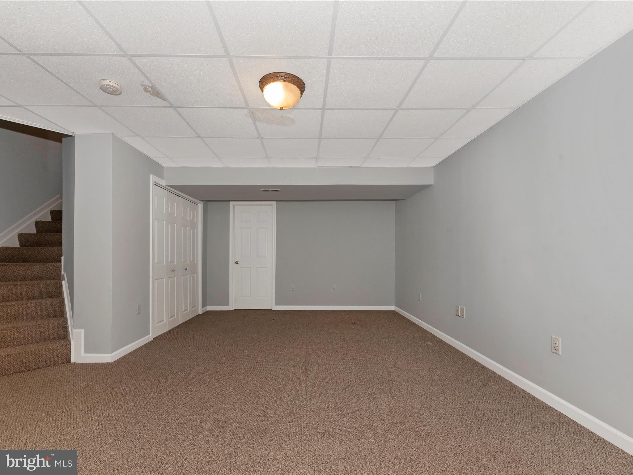 WHISPERING RIDGE - Residential