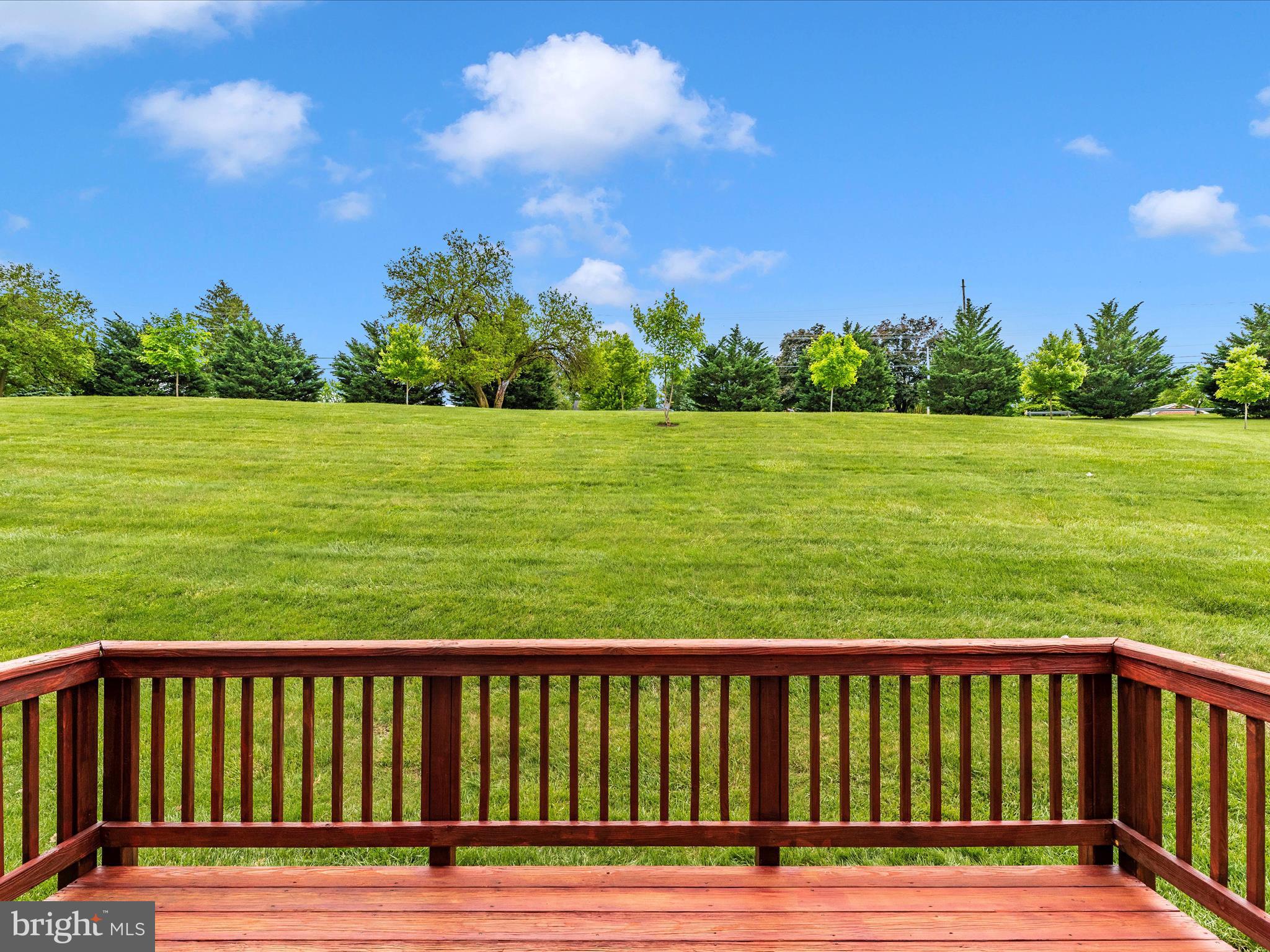 WHISPERING RIDGE - Residential