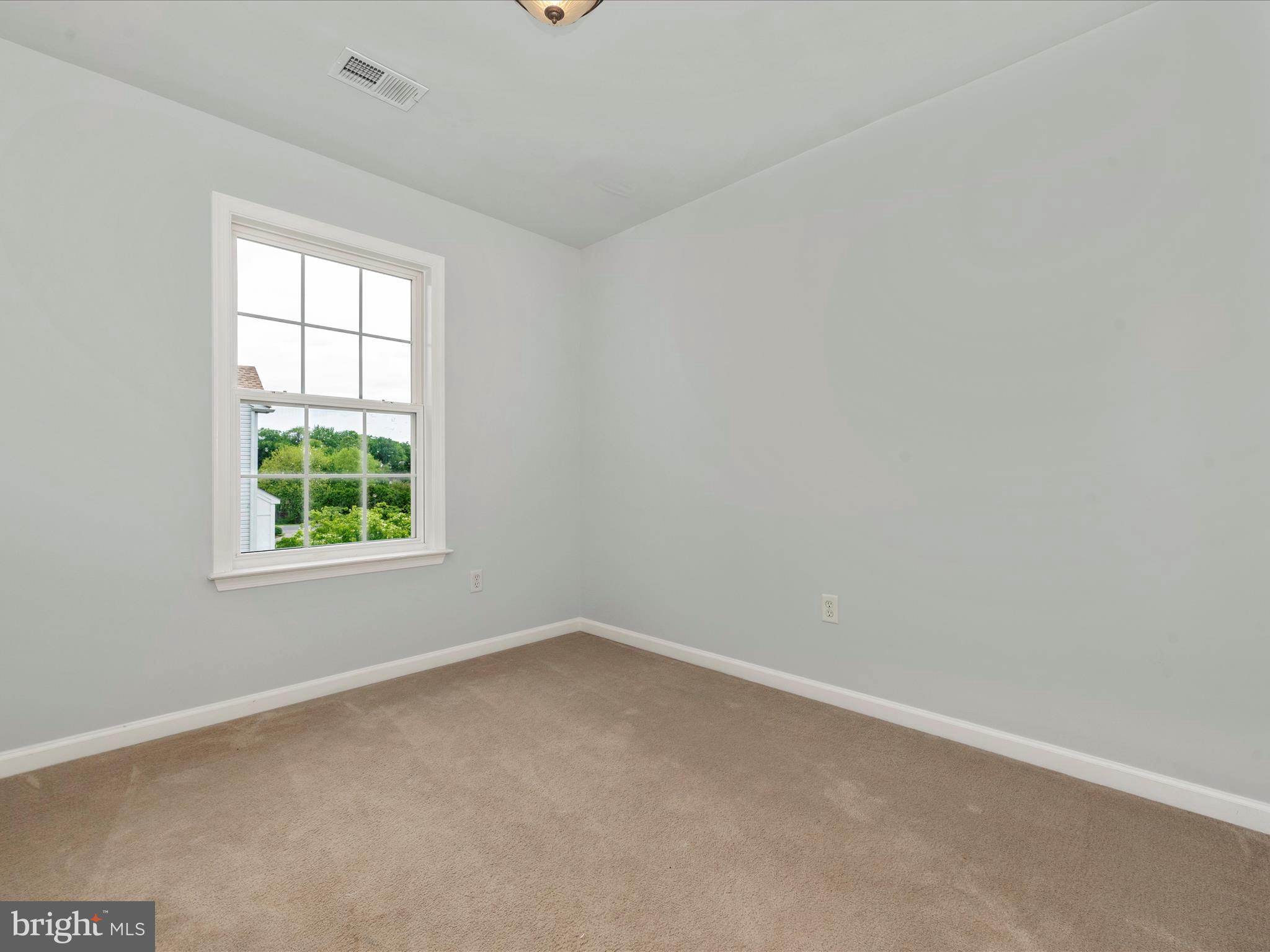 WHISPERING RIDGE - Residential