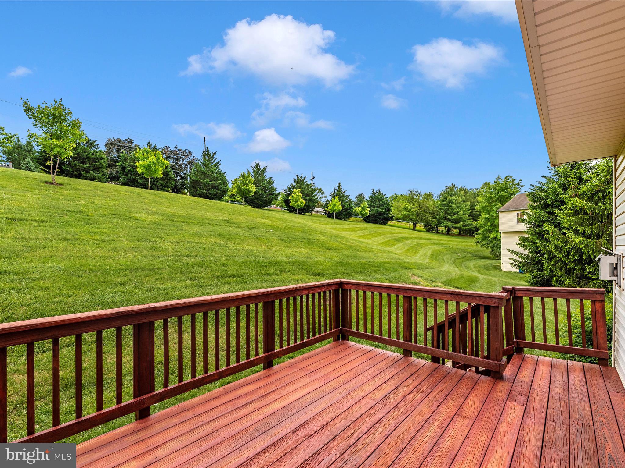 WHISPERING RIDGE - Residential