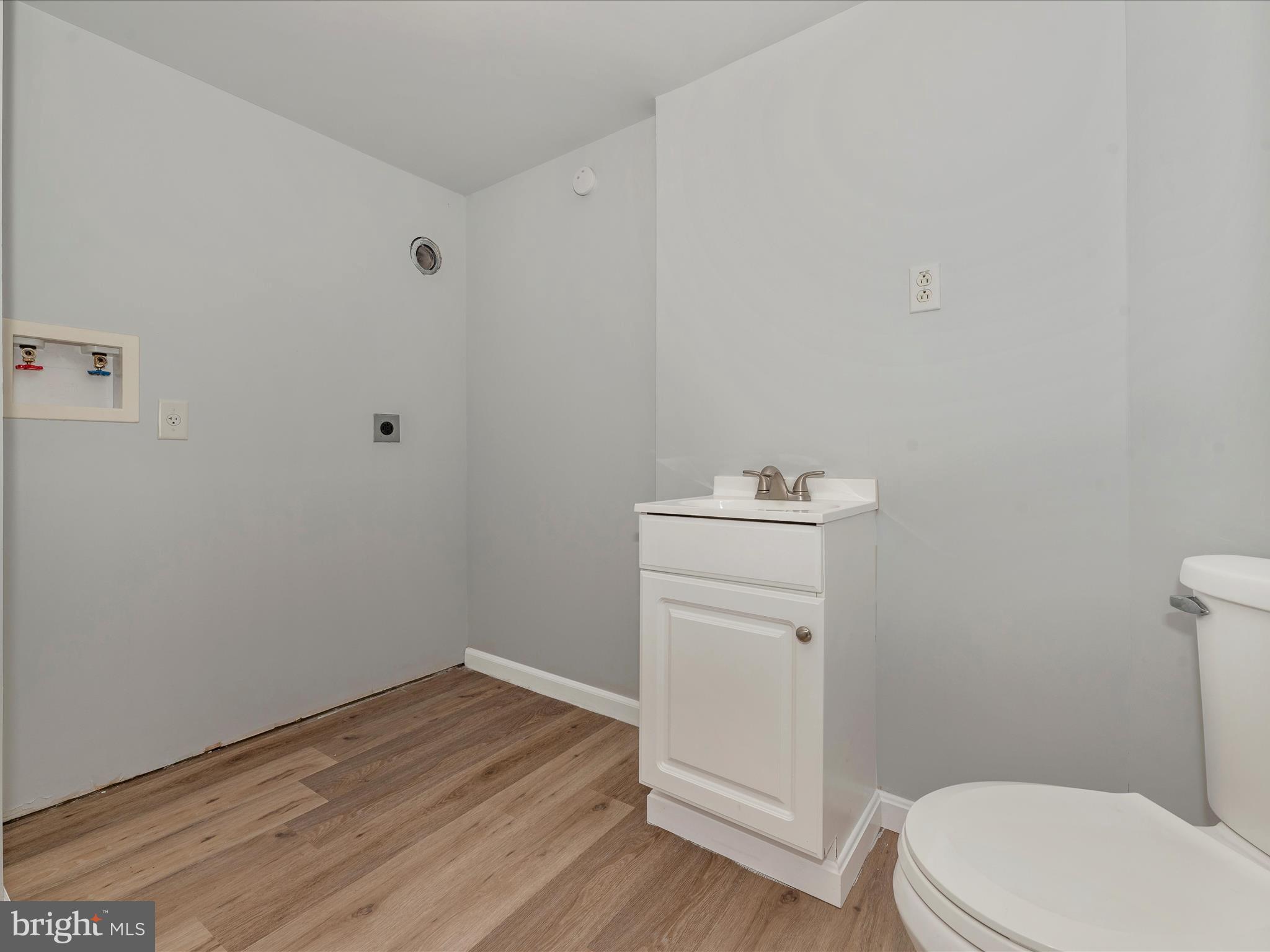 WHISPERING RIDGE - Residential