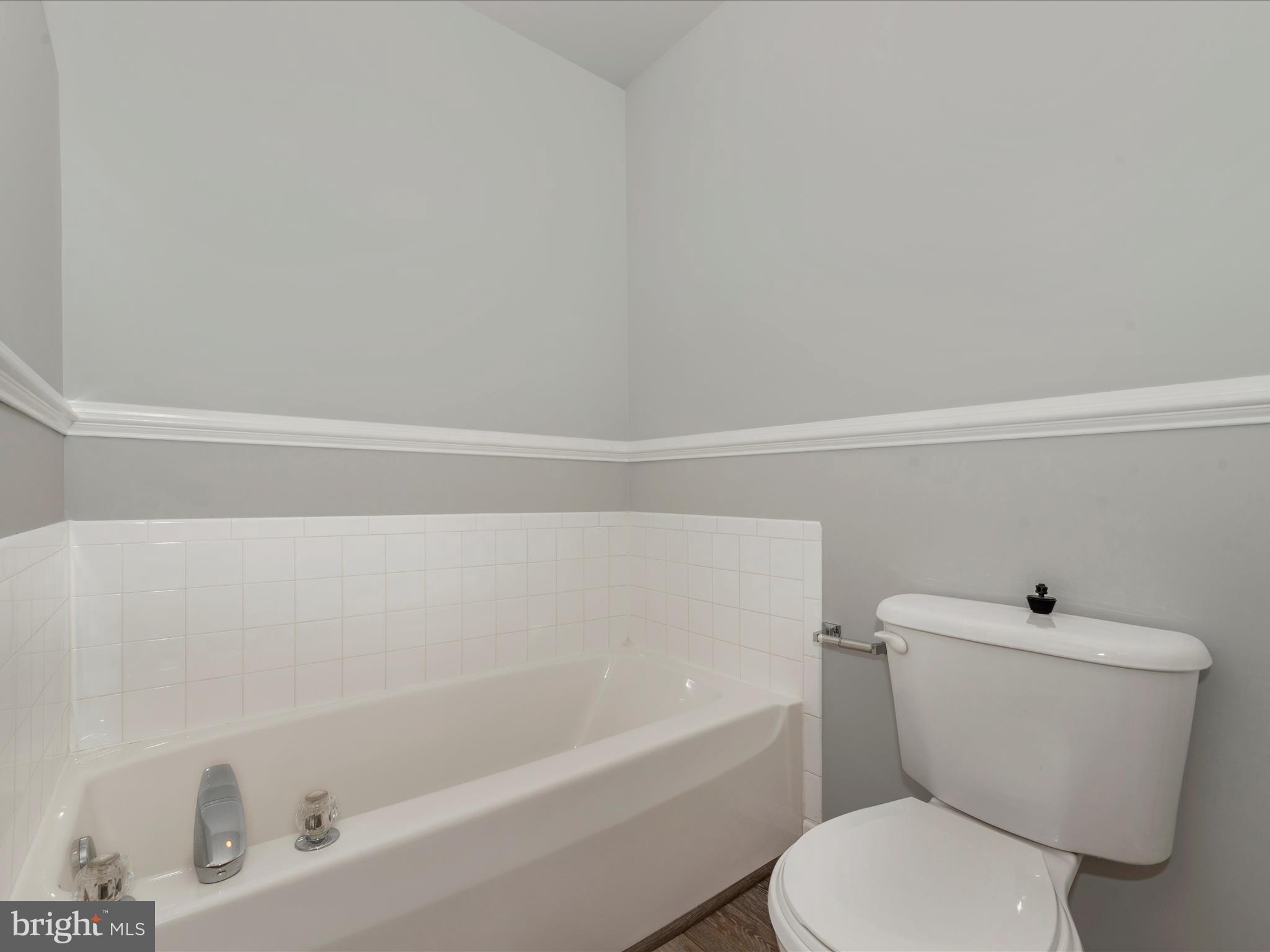 WHISPERING RIDGE - Residential