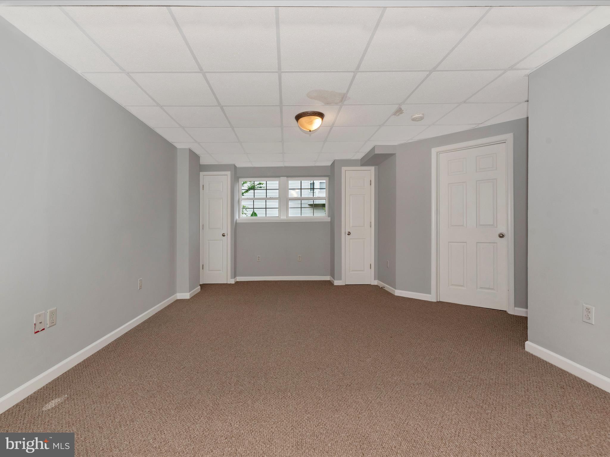 WHISPERING RIDGE - Residential