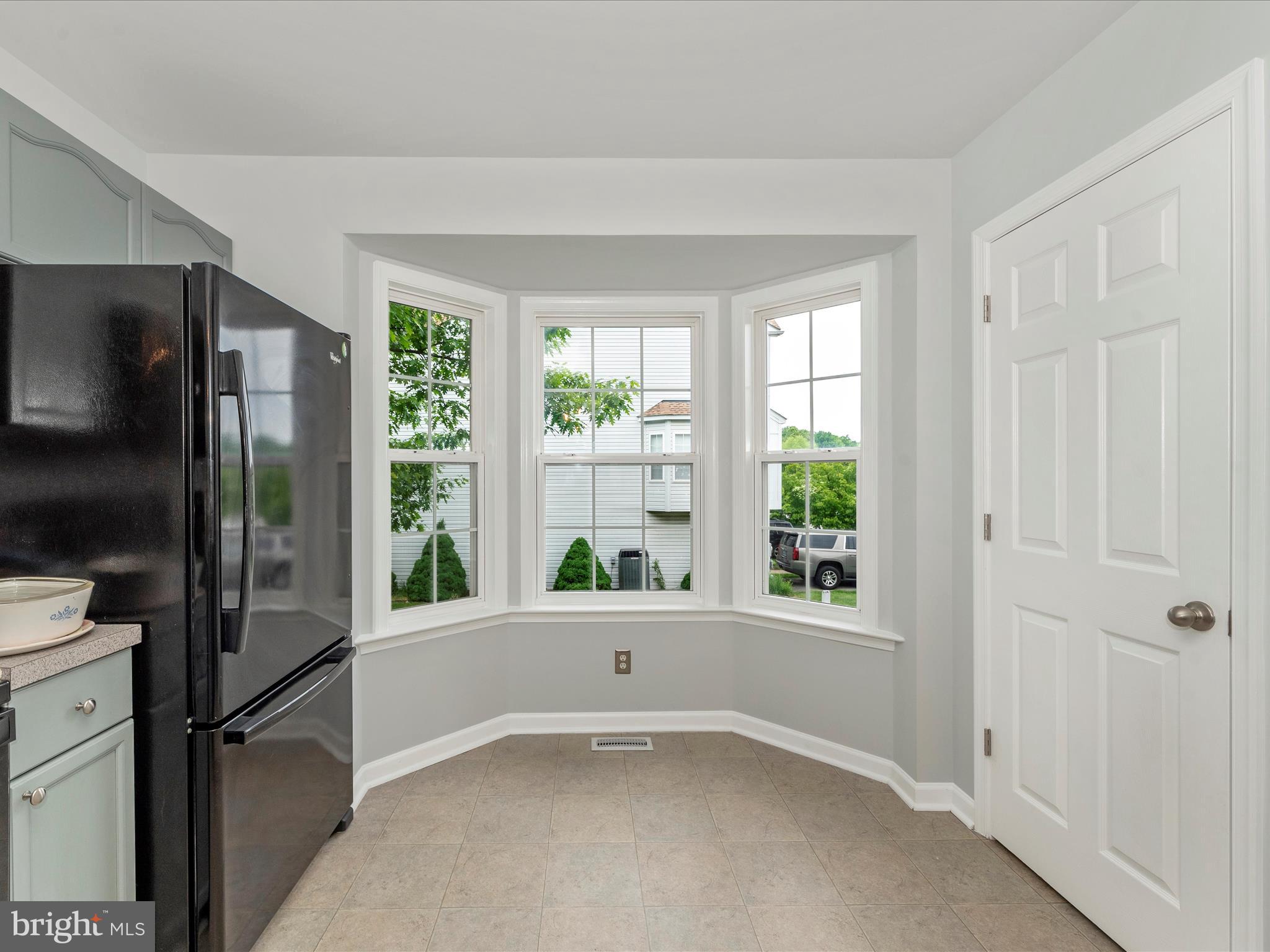 WHISPERING RIDGE - Residential