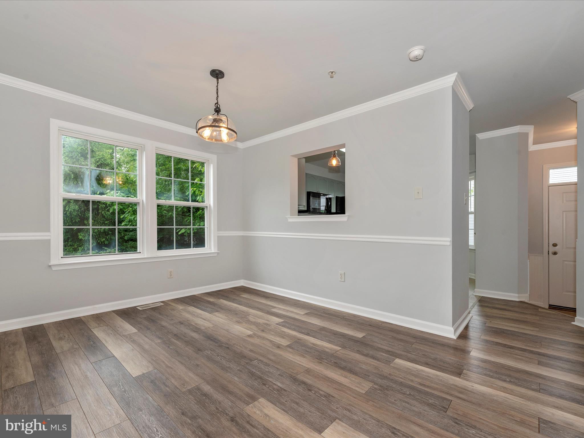 WHISPERING RIDGE - Residential