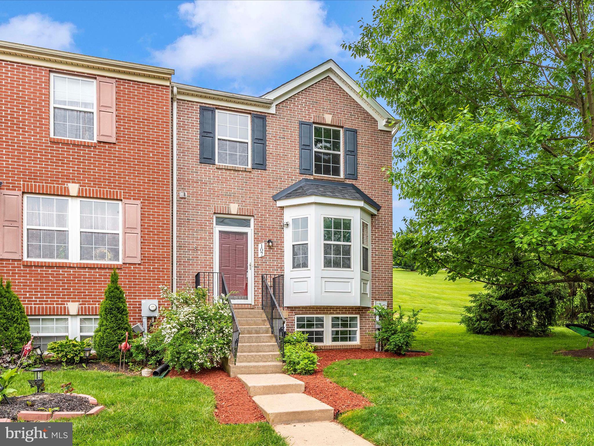 WHISPERING RIDGE - Residential