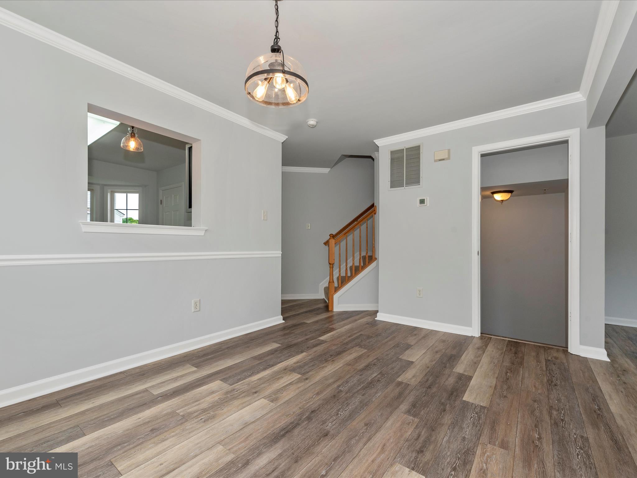 WHISPERING RIDGE - Residential