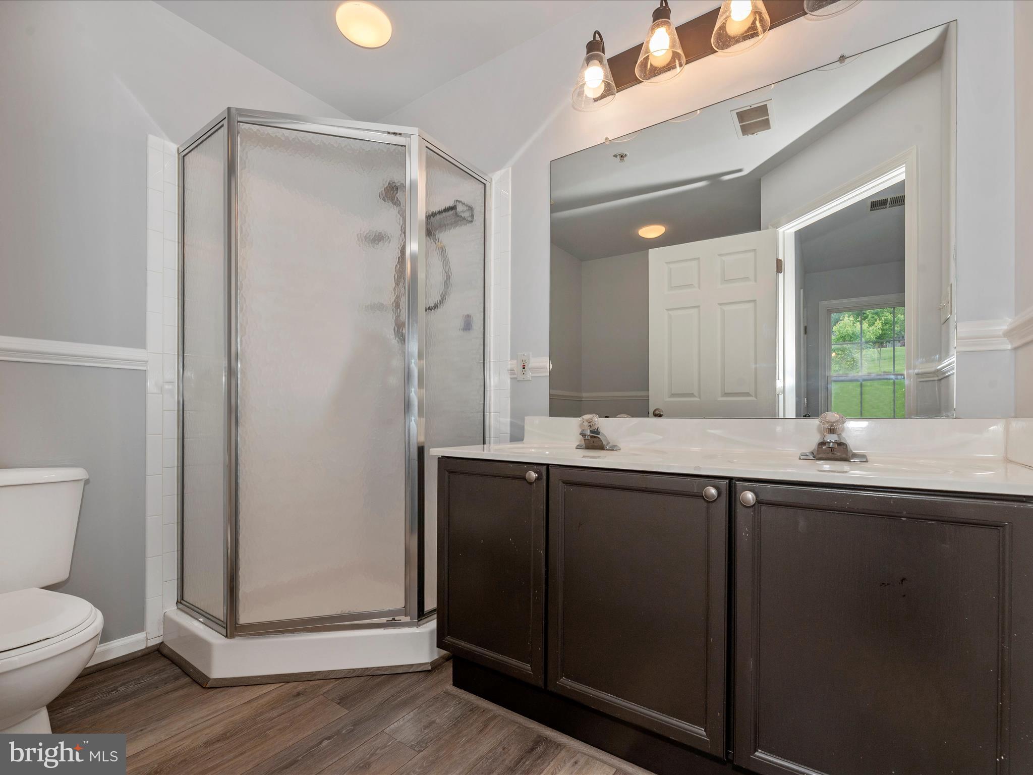 WHISPERING RIDGE - Residential