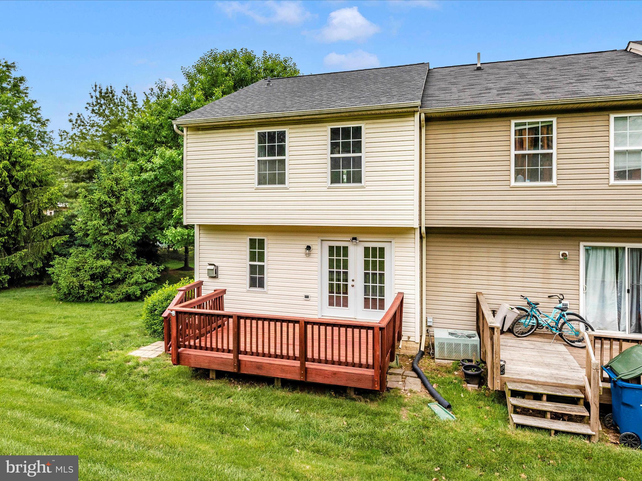 WHISPERING RIDGE - Residential