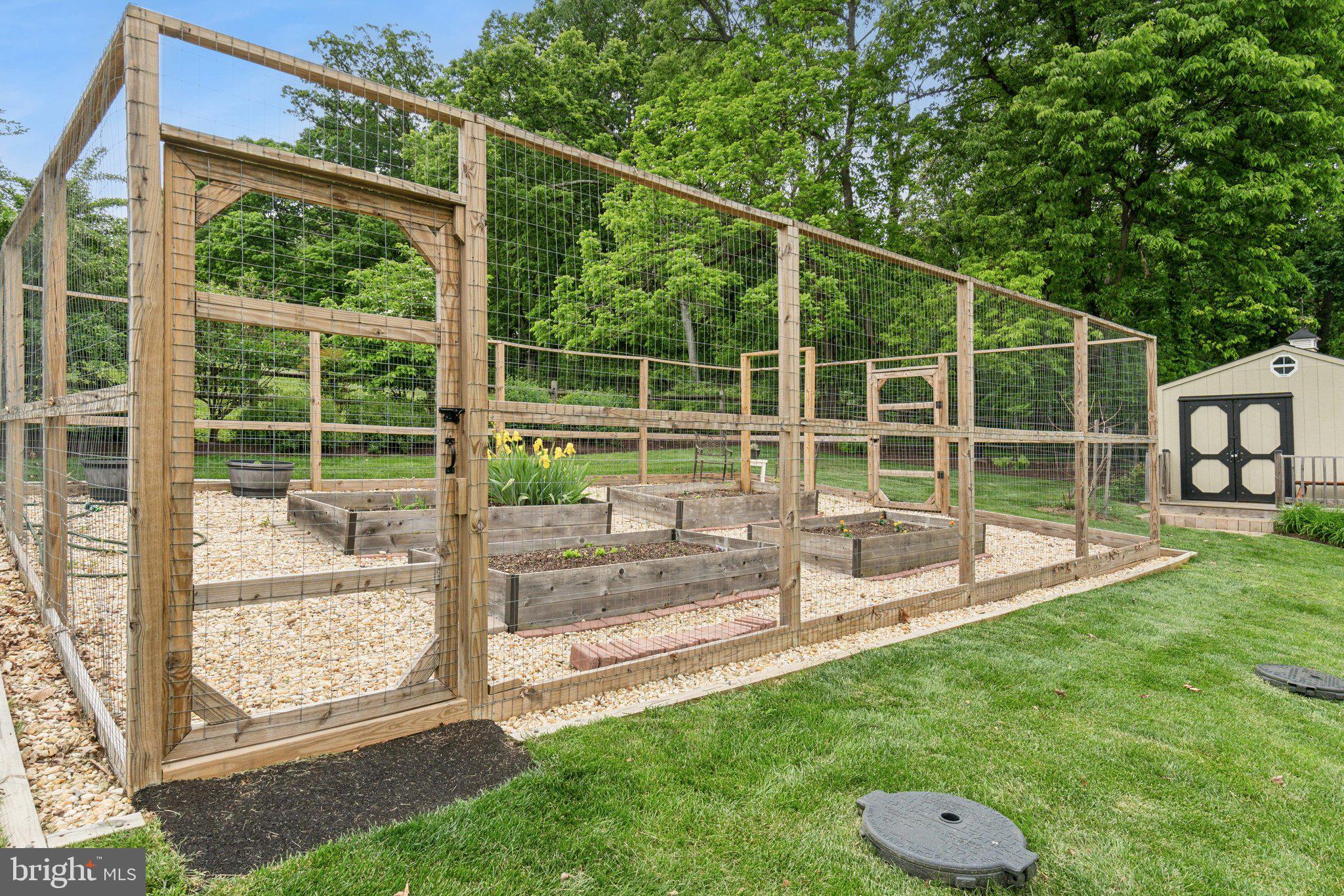 PARK MEADOWS - Residential