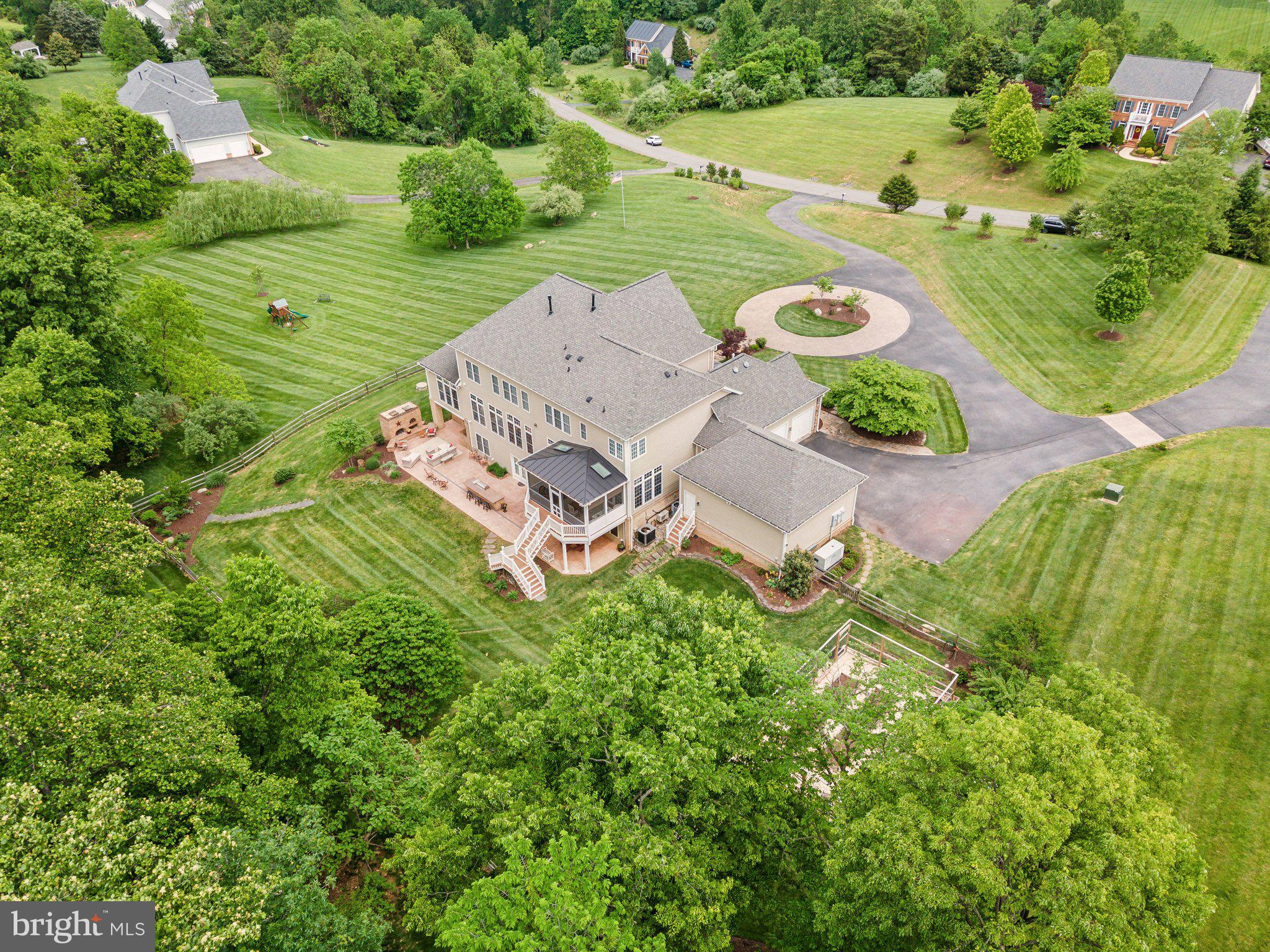 PARK MEADOWS - Residential