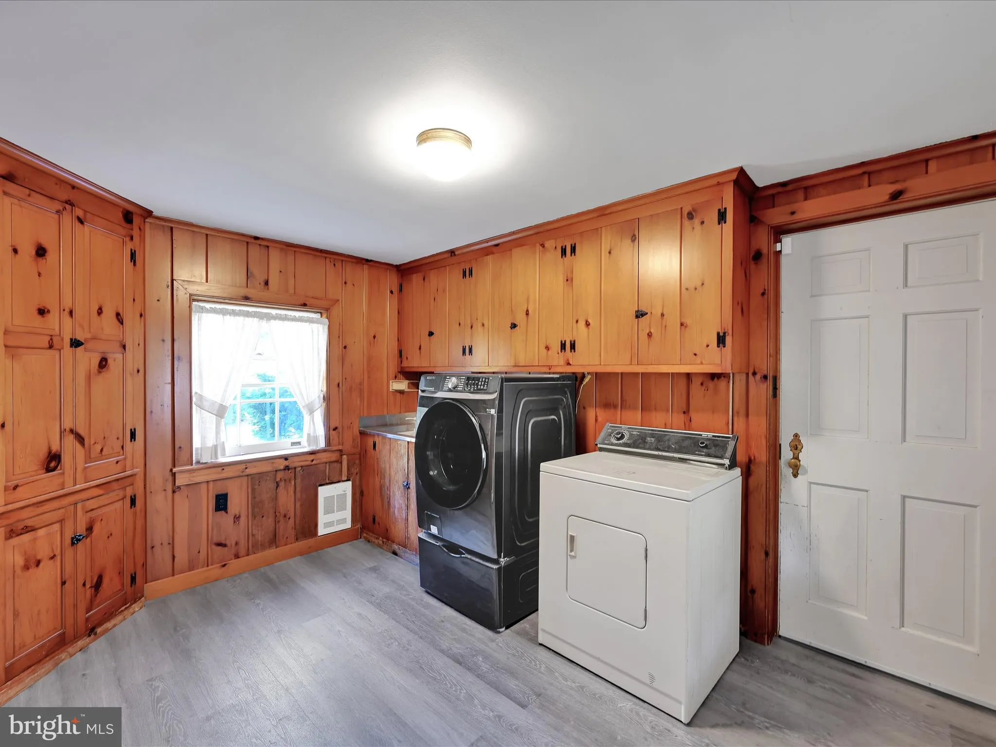 Lancaster, Pennsylvania 17603, United States, 3 Bedrooms Bedrooms, ,2 BathroomsBathrooms,Residential,Active,229761