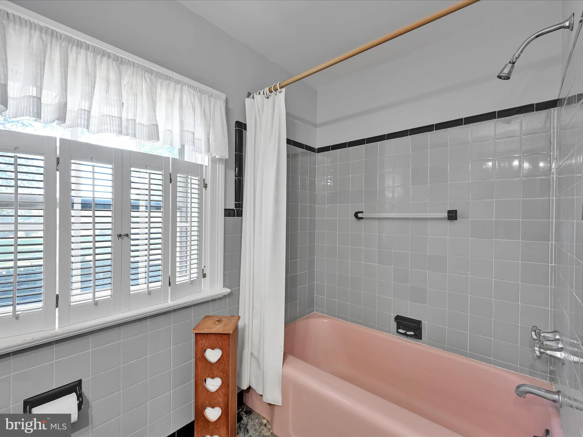 Lancaster, Pennsylvania 17603, United States, 3 Bedrooms Bedrooms, ,2 BathroomsBathrooms,Residential,Active,229761