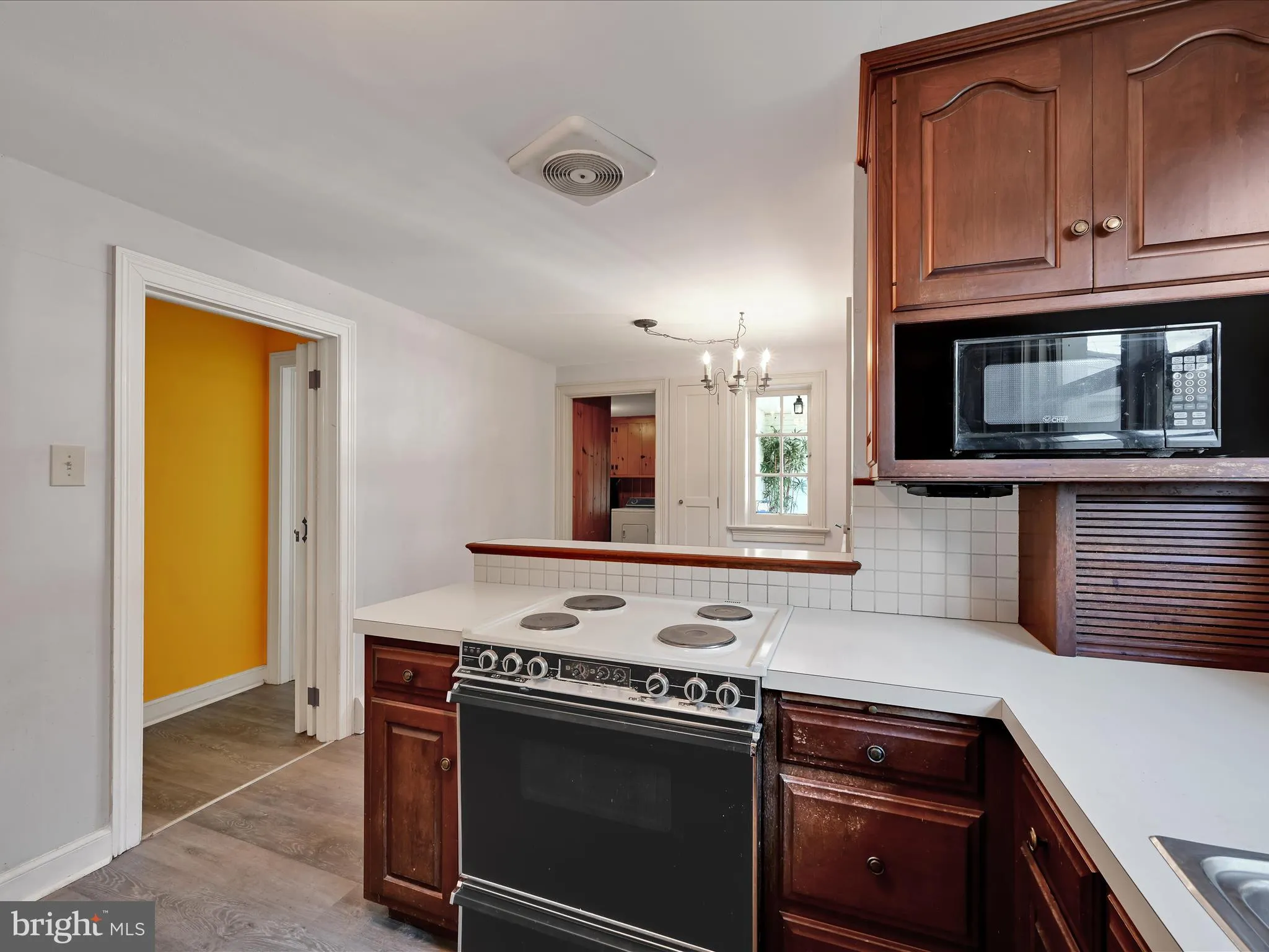 Lancaster, Pennsylvania 17603, United States, 3 Bedrooms Bedrooms, ,2 BathroomsBathrooms,Residential,Active,229761