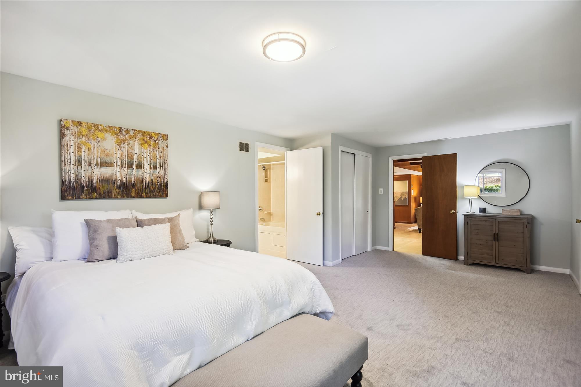 ROSEMONT - Residential