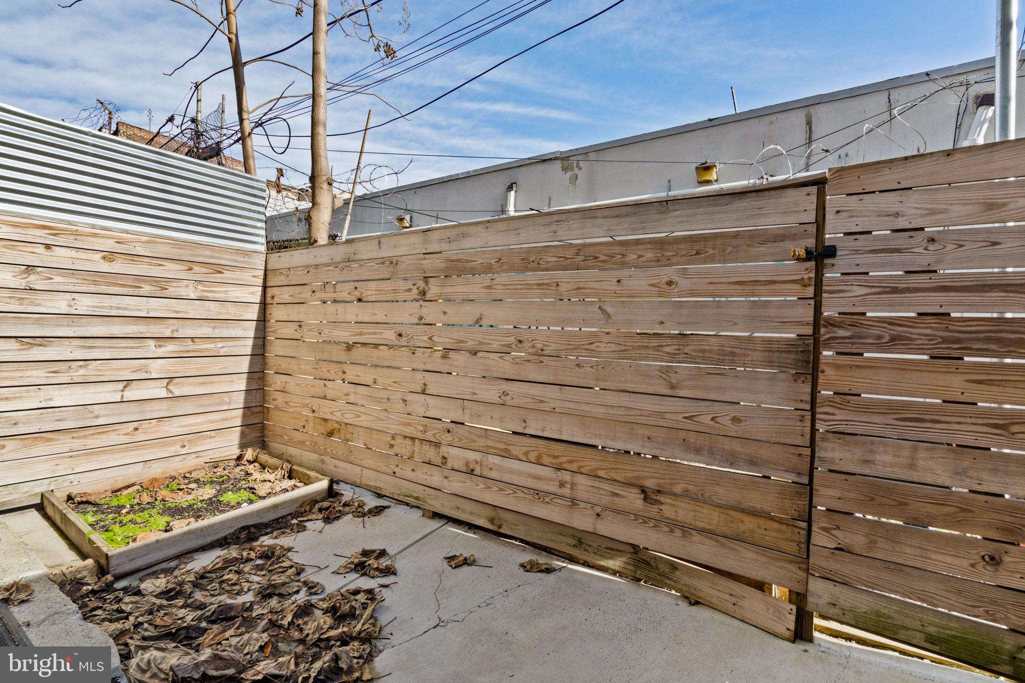 NORRIS SQUARE - Residential