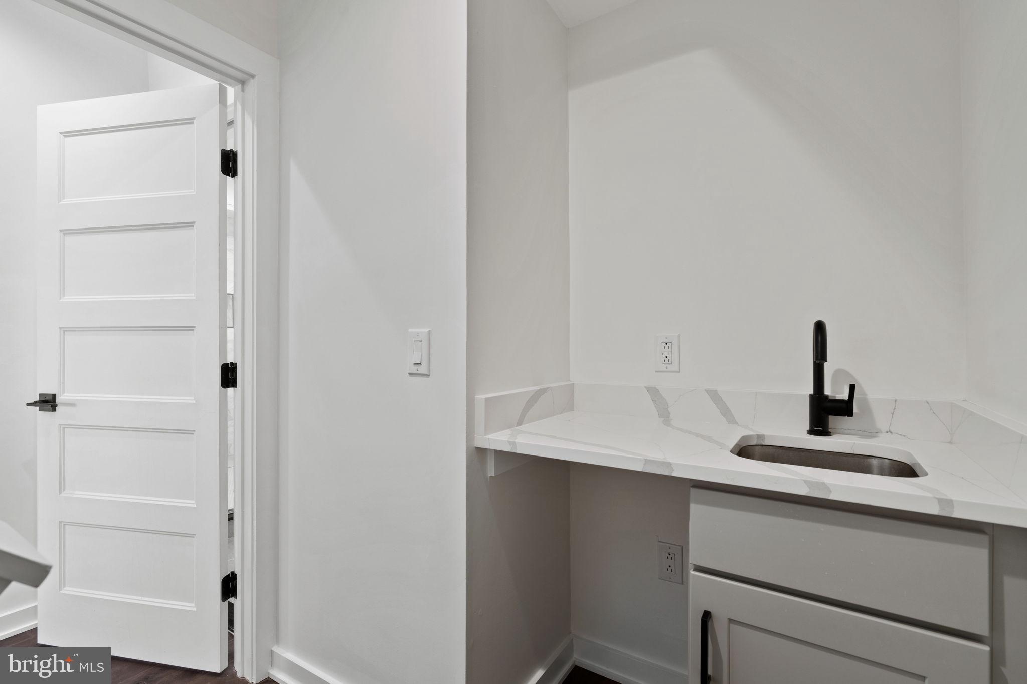 NORRIS SQUARE - Residential