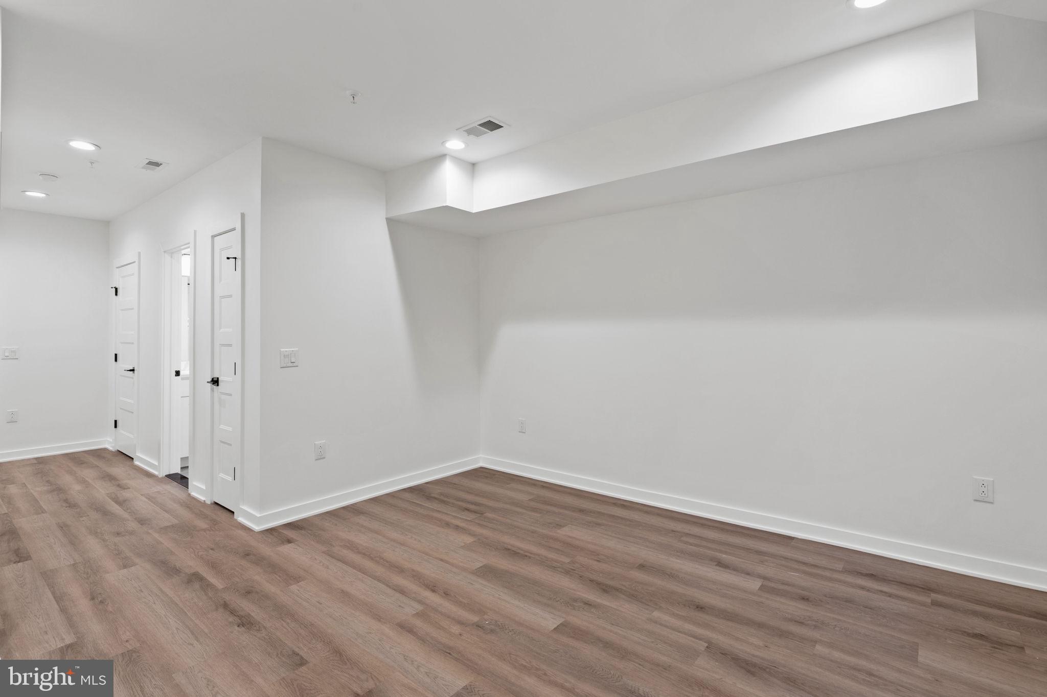 NORRIS SQUARE - Residential